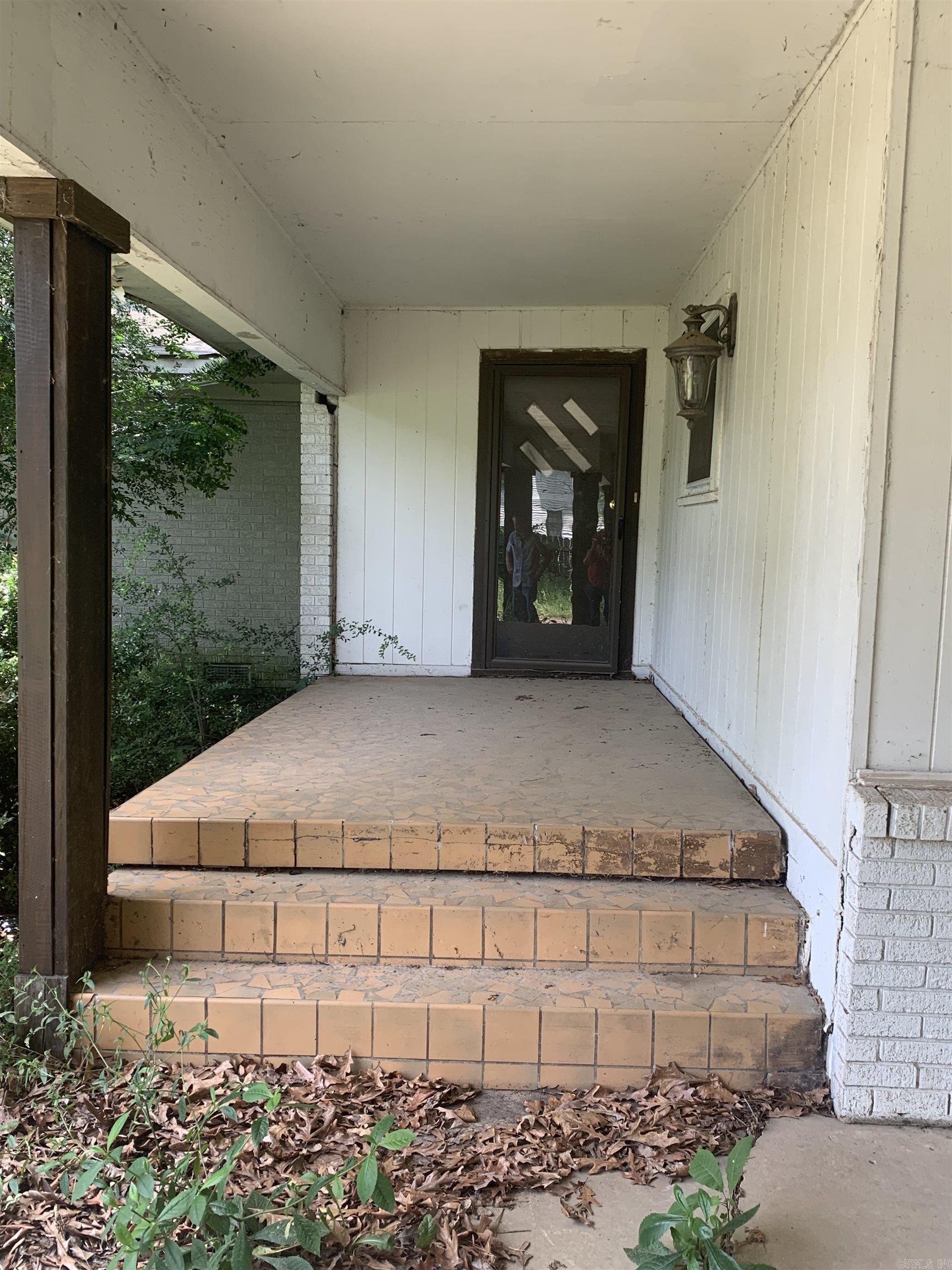 ARKANSAS HGTS - Residential