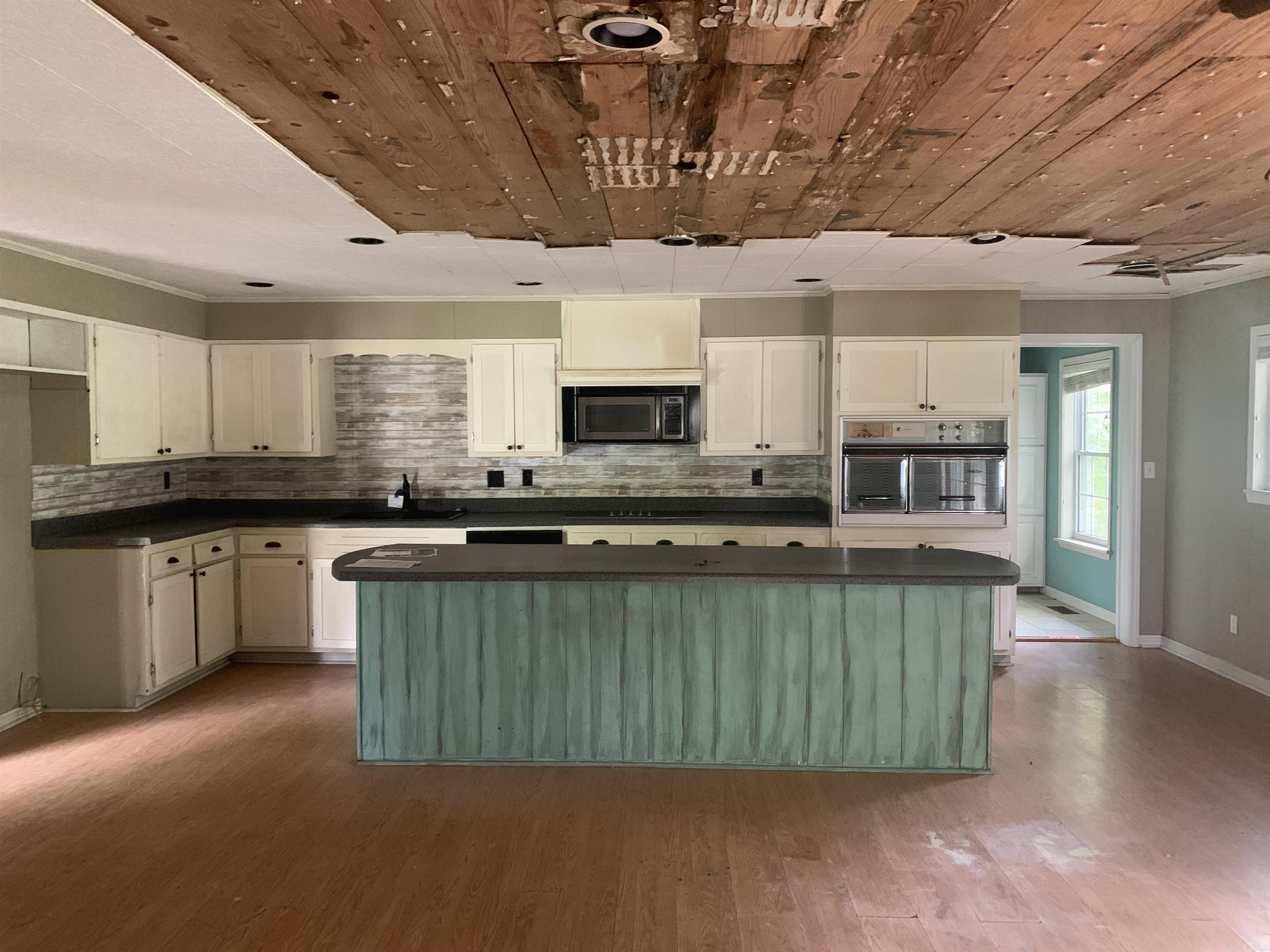 ARKANSAS HGTS - Residential
