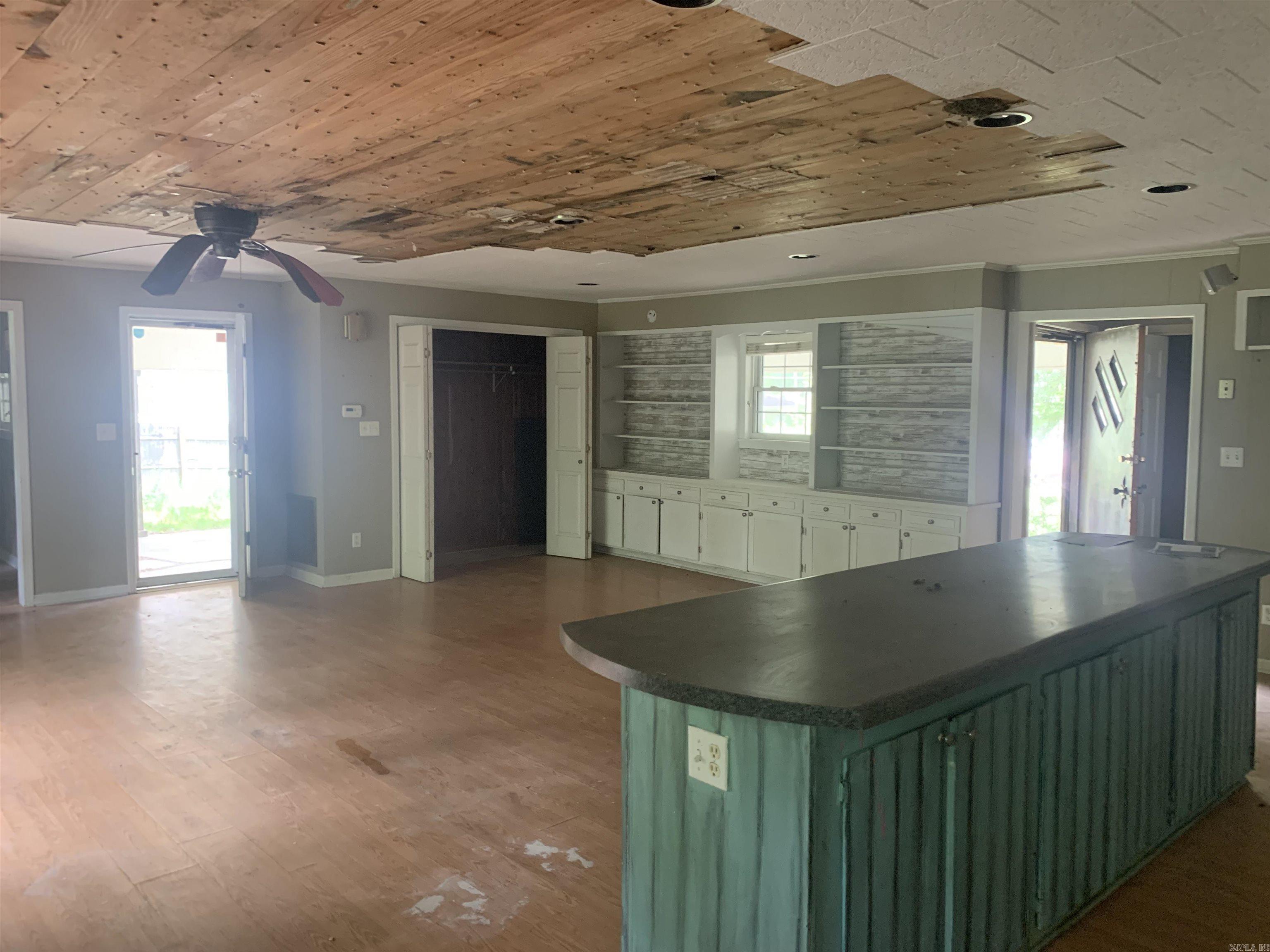 ARKANSAS HGTS - Residential