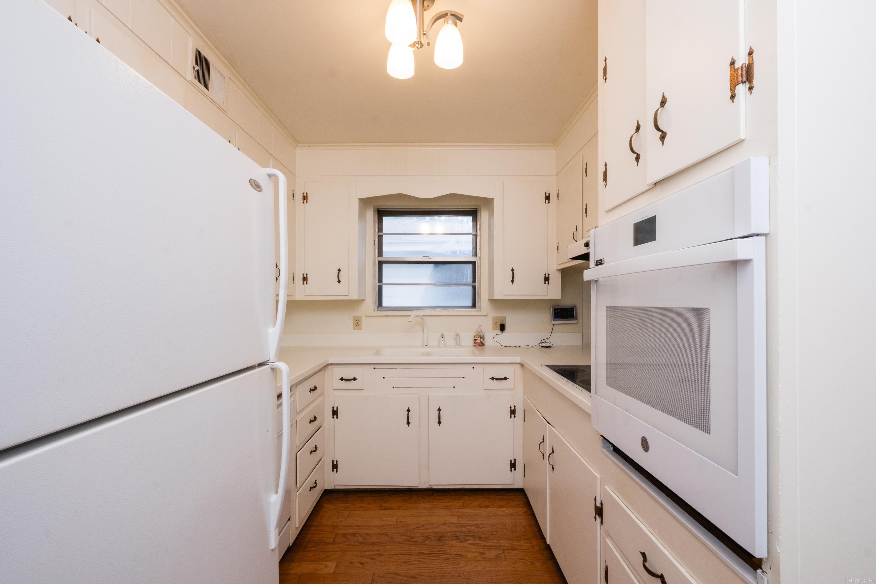 BROOK HOLLOW ADDN - Residential