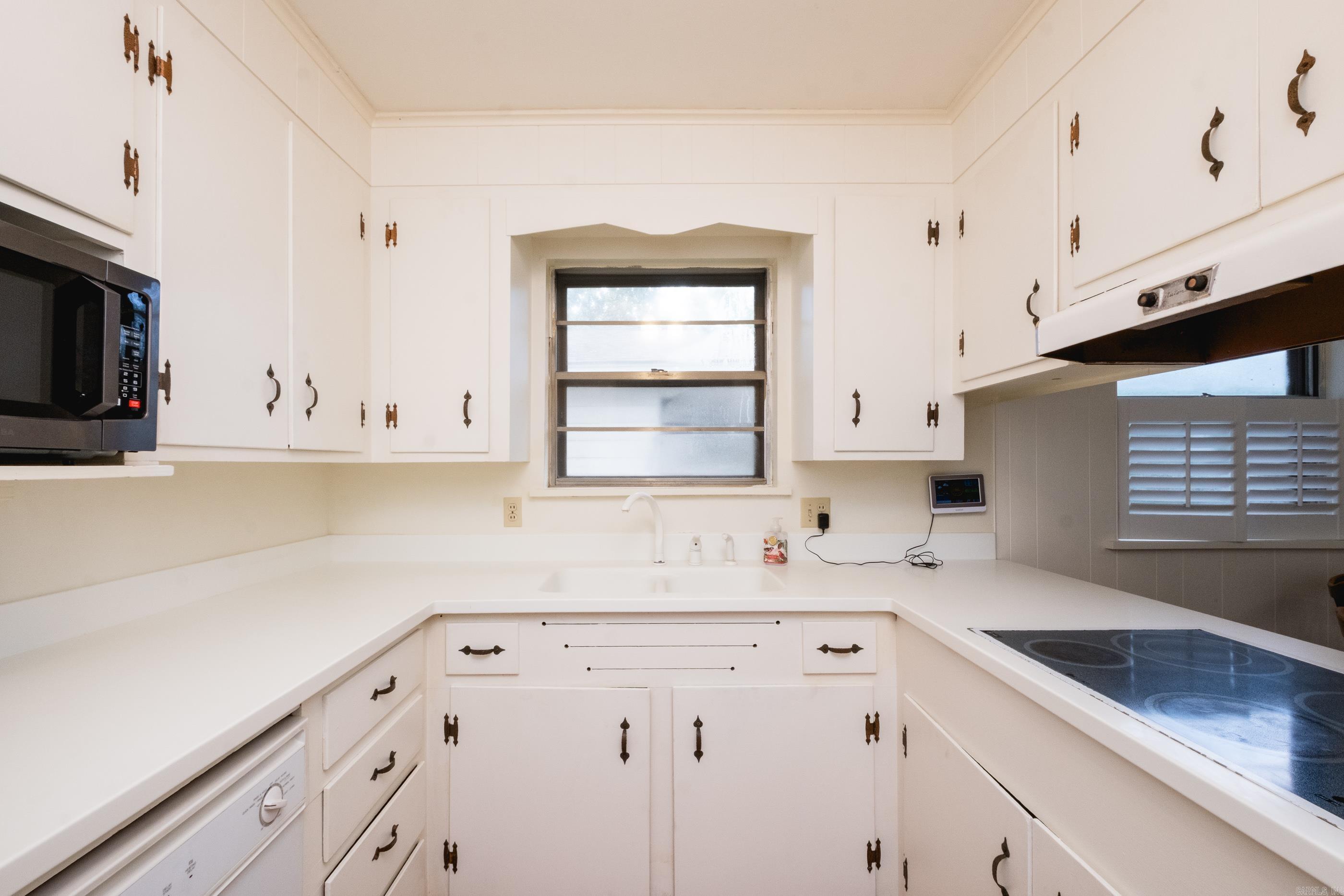 BROOK HOLLOW ADDN - Residential