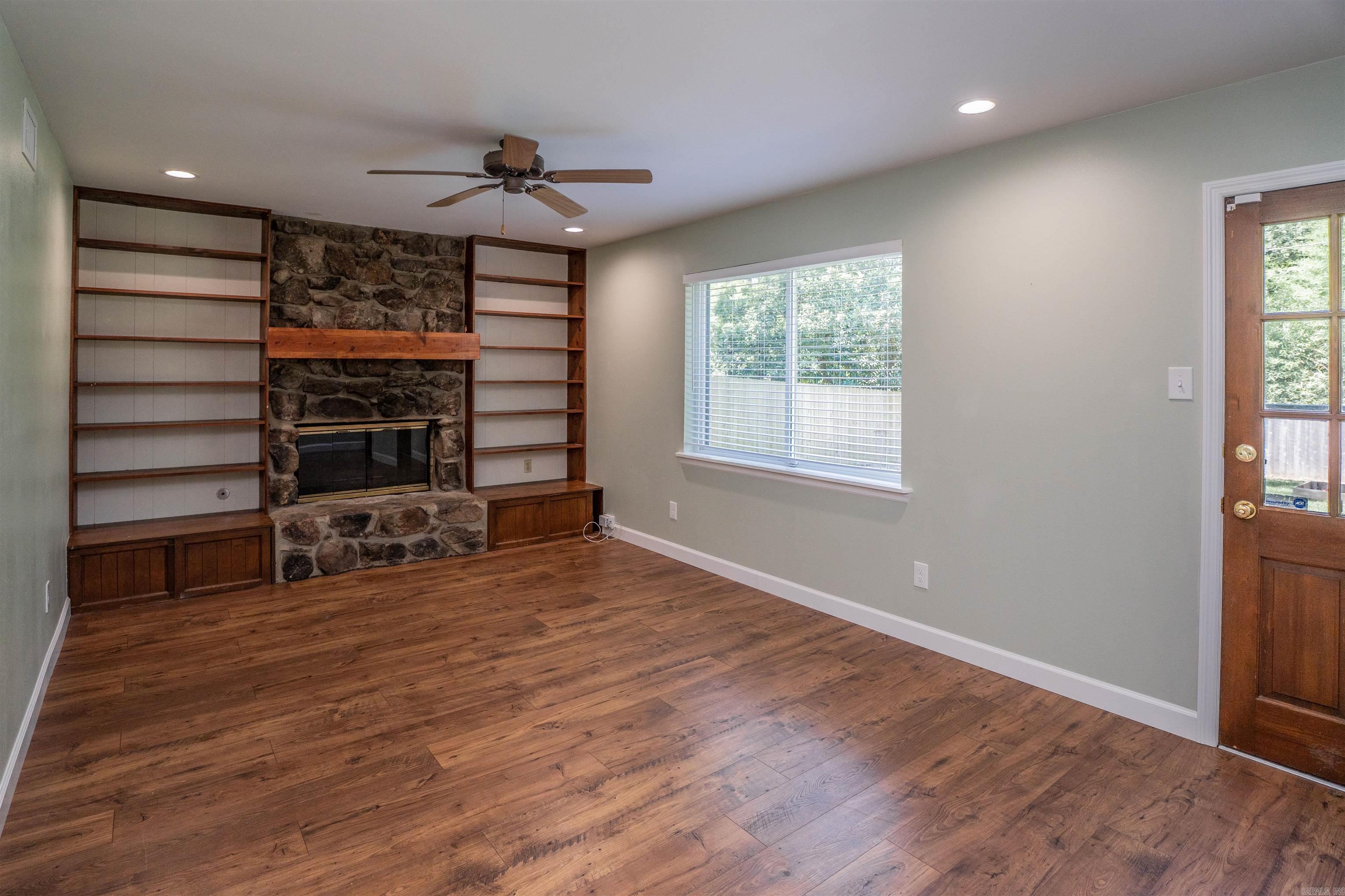 COLONY WEST - Residential