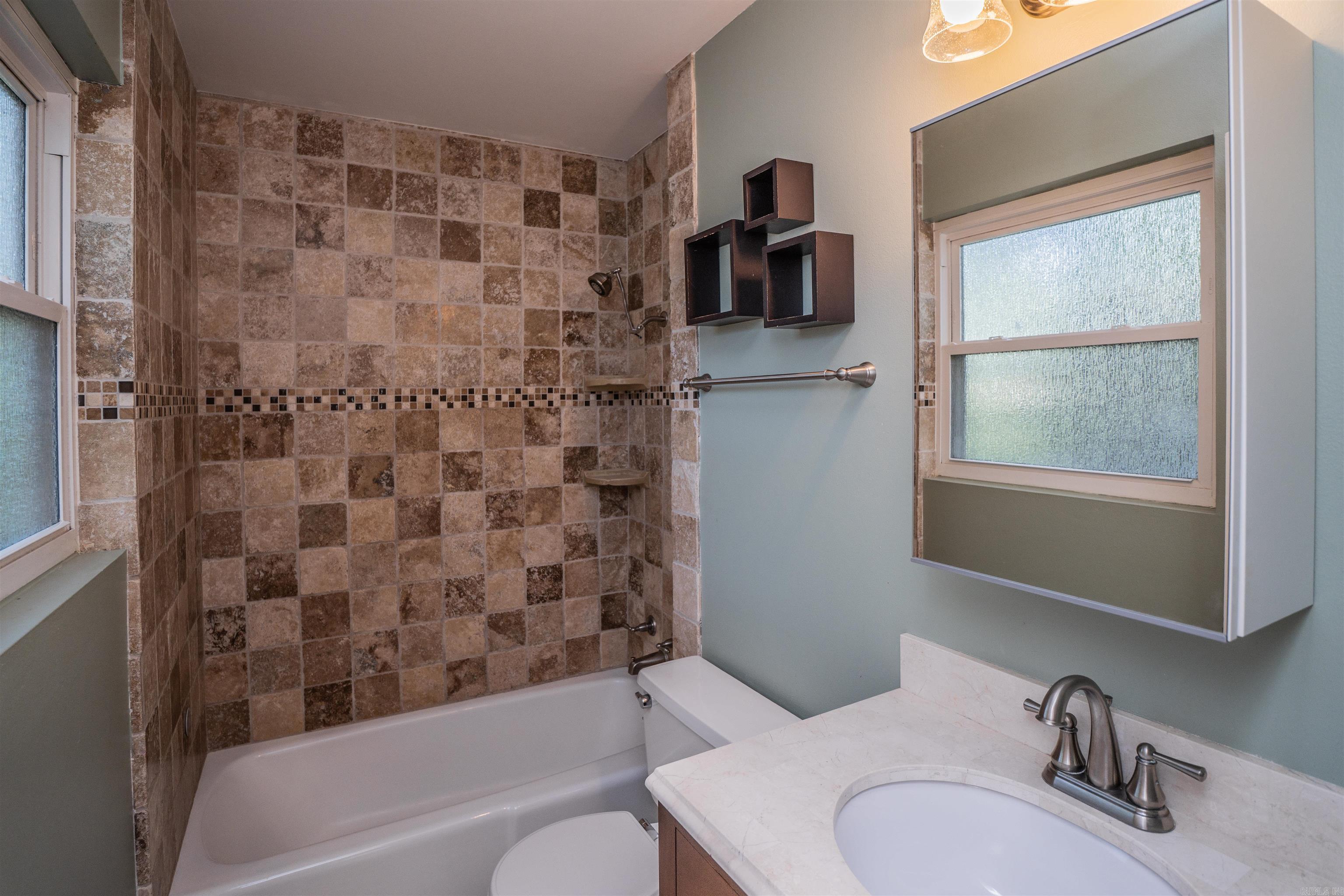COLONY WEST - Residential