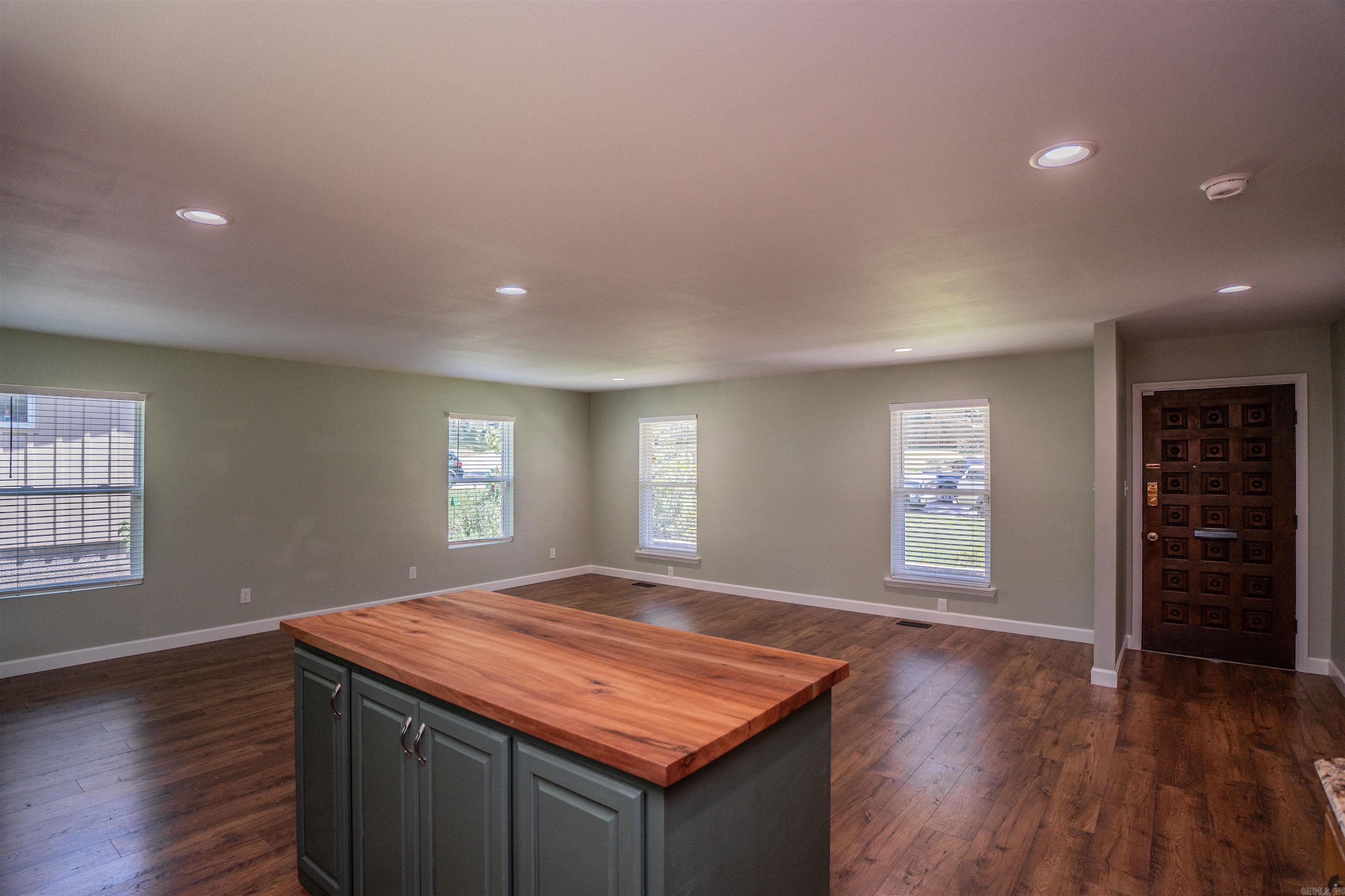 COLONY WEST - Residential
