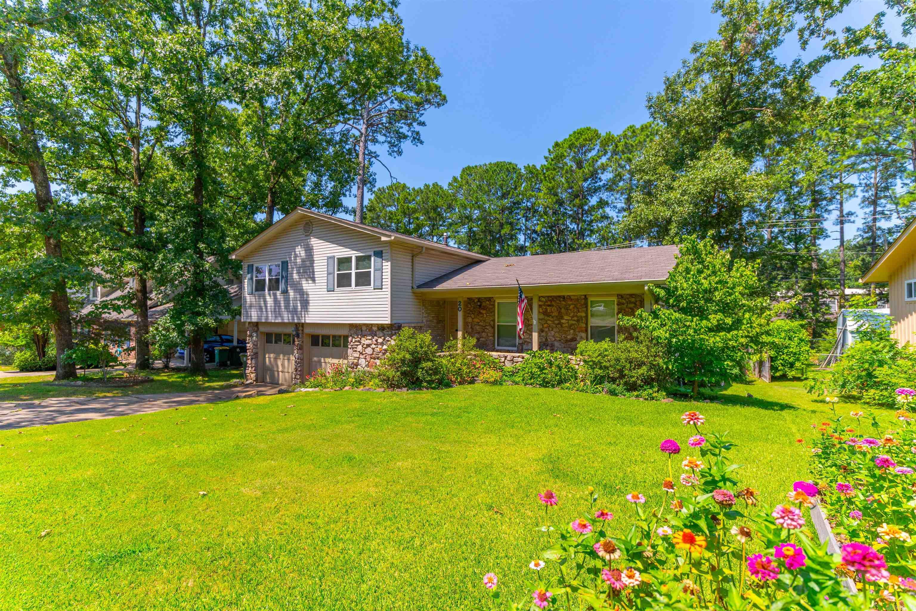 COLONY WEST - Residential