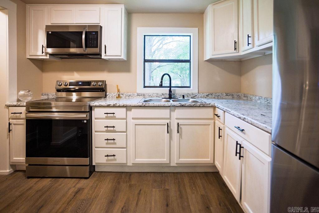 EAST END HGTS - Residential