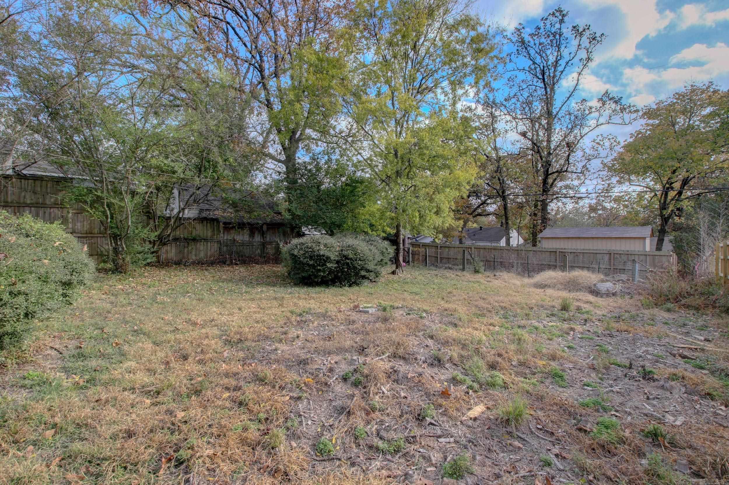 CAMMACK WOODS - Residential