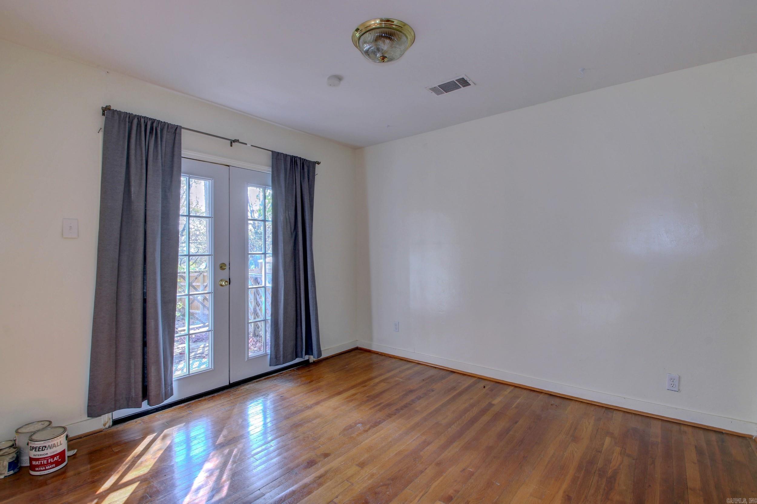 CAMMACK WOODS - Residential