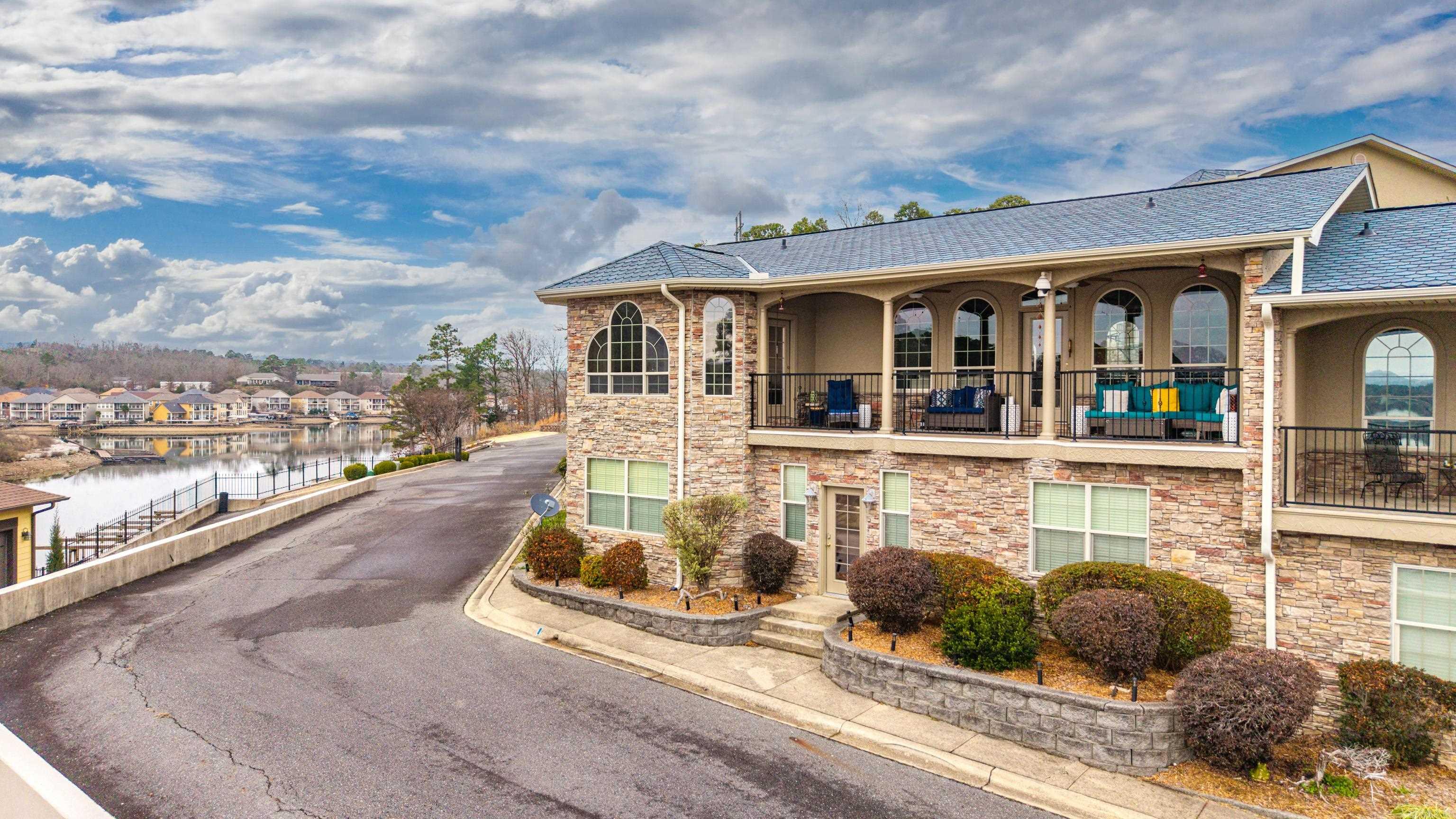 LIGHTHOUSE POINT HPR - Residential