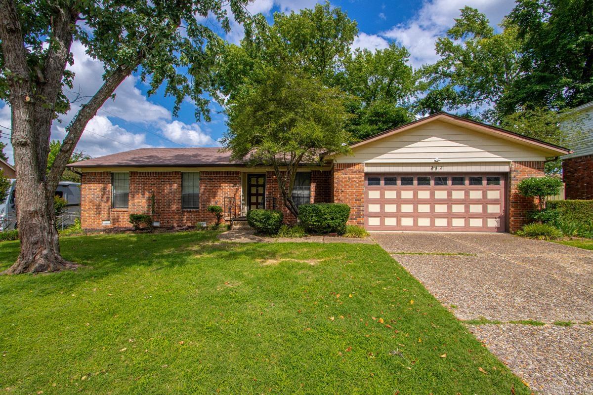 EAST MEADOW - Residential