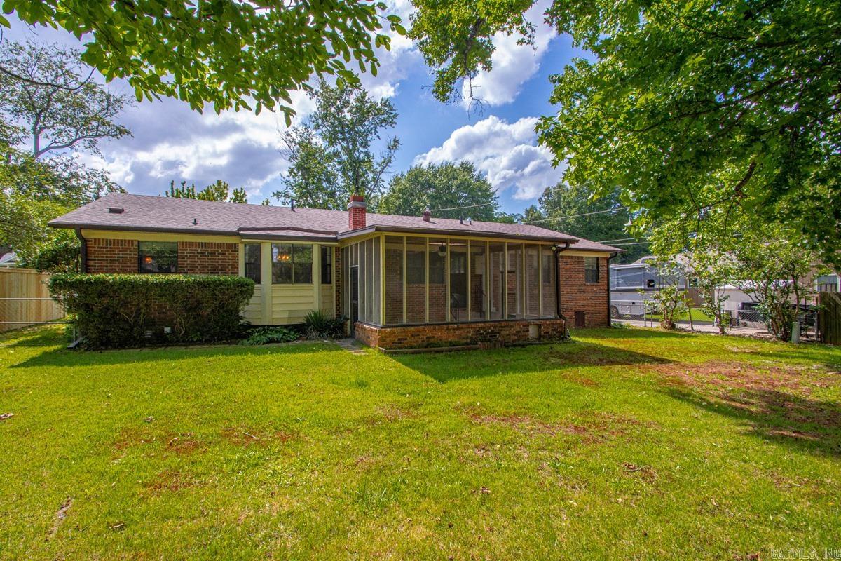EAST MEADOW - Residential
