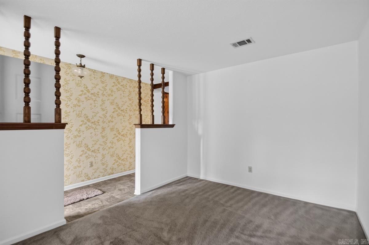 EAST MEADOW - Residential