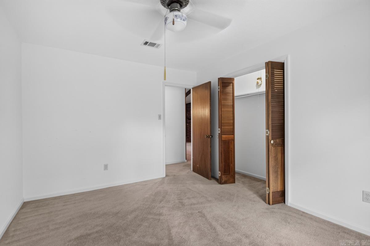 EAST MEADOW - Residential