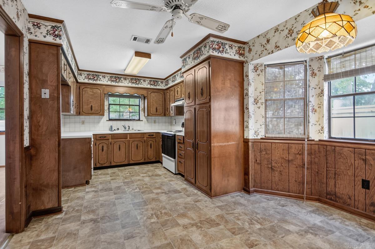 EAST MEADOW - Residential