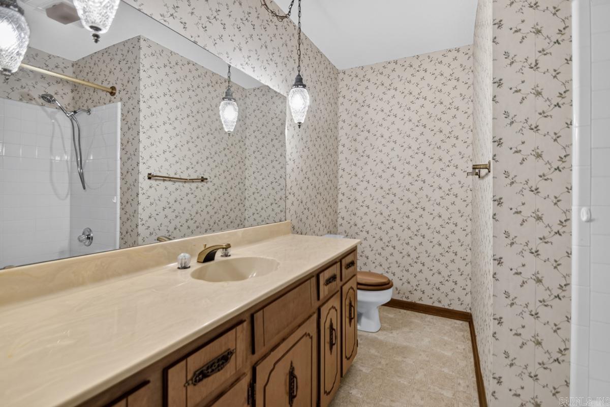 EAST MEADOW - Residential
