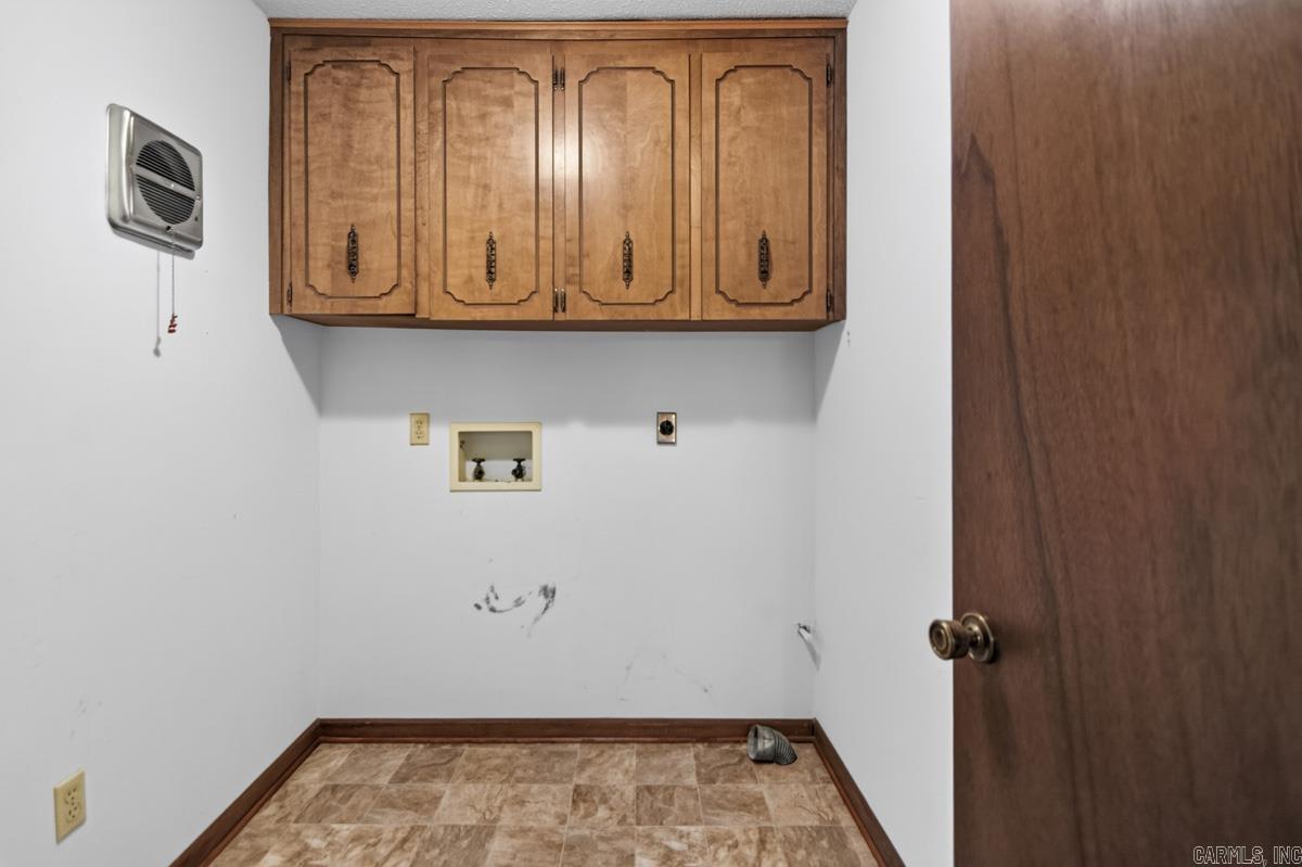 EAST MEADOW - Residential
