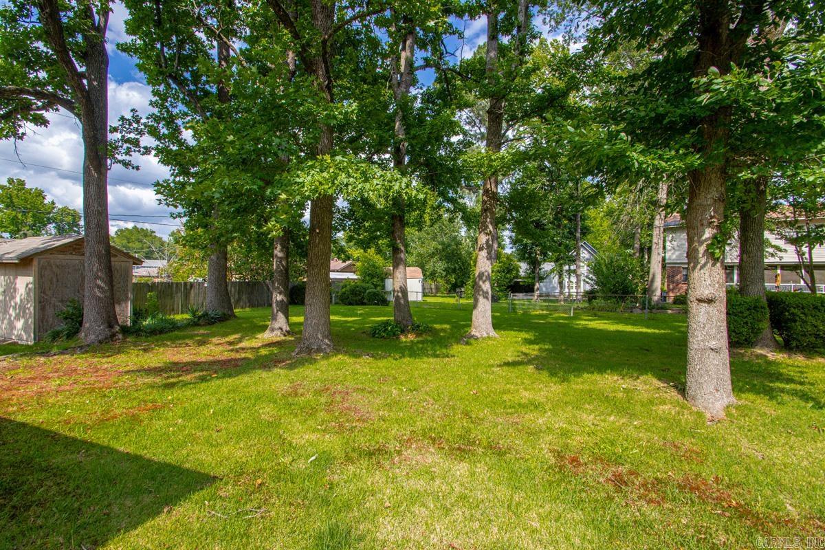 EAST MEADOW - Residential
