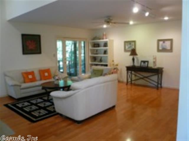 Eastgate I - Residential