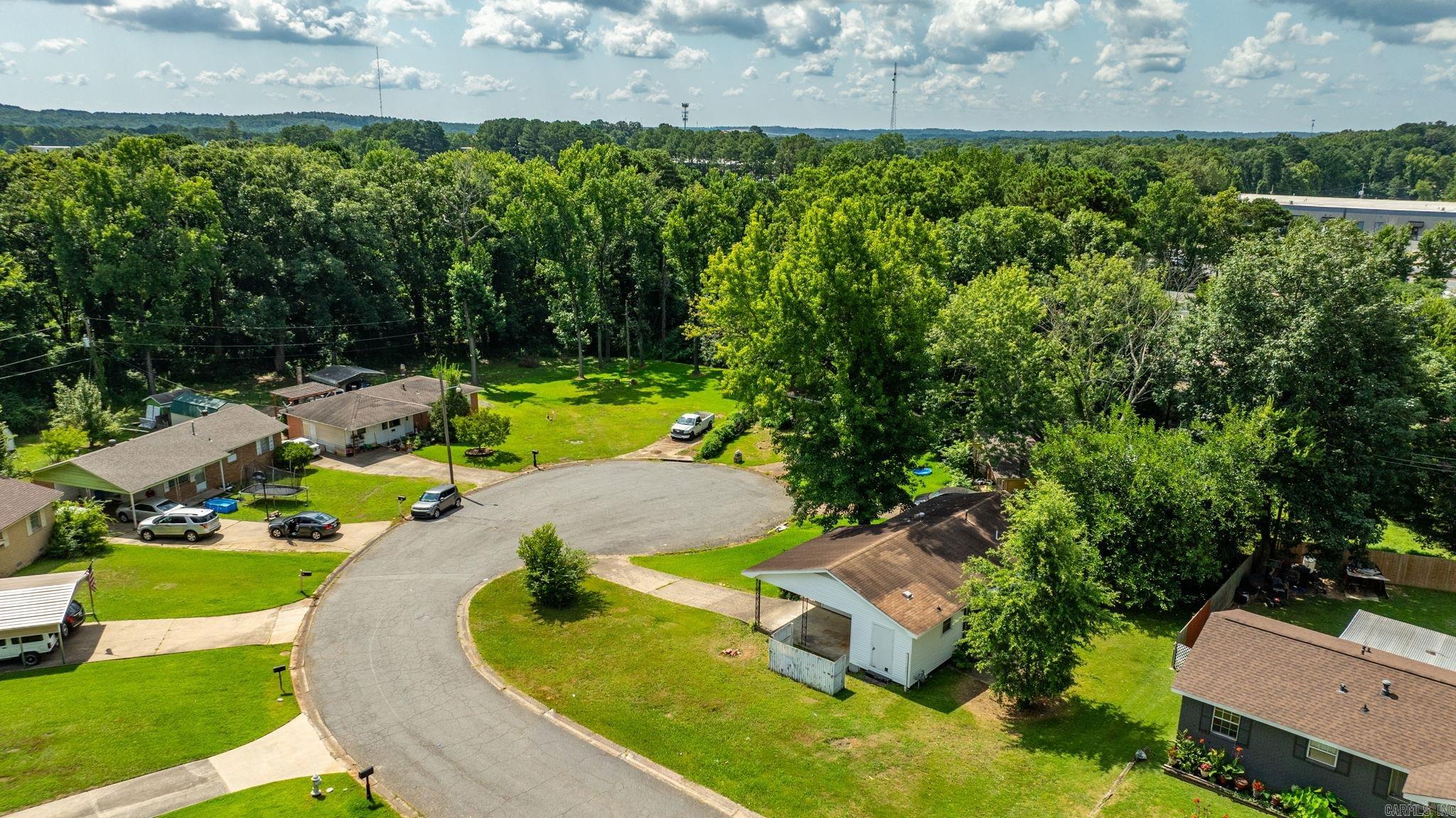 VILLAGE GREEN - Residential