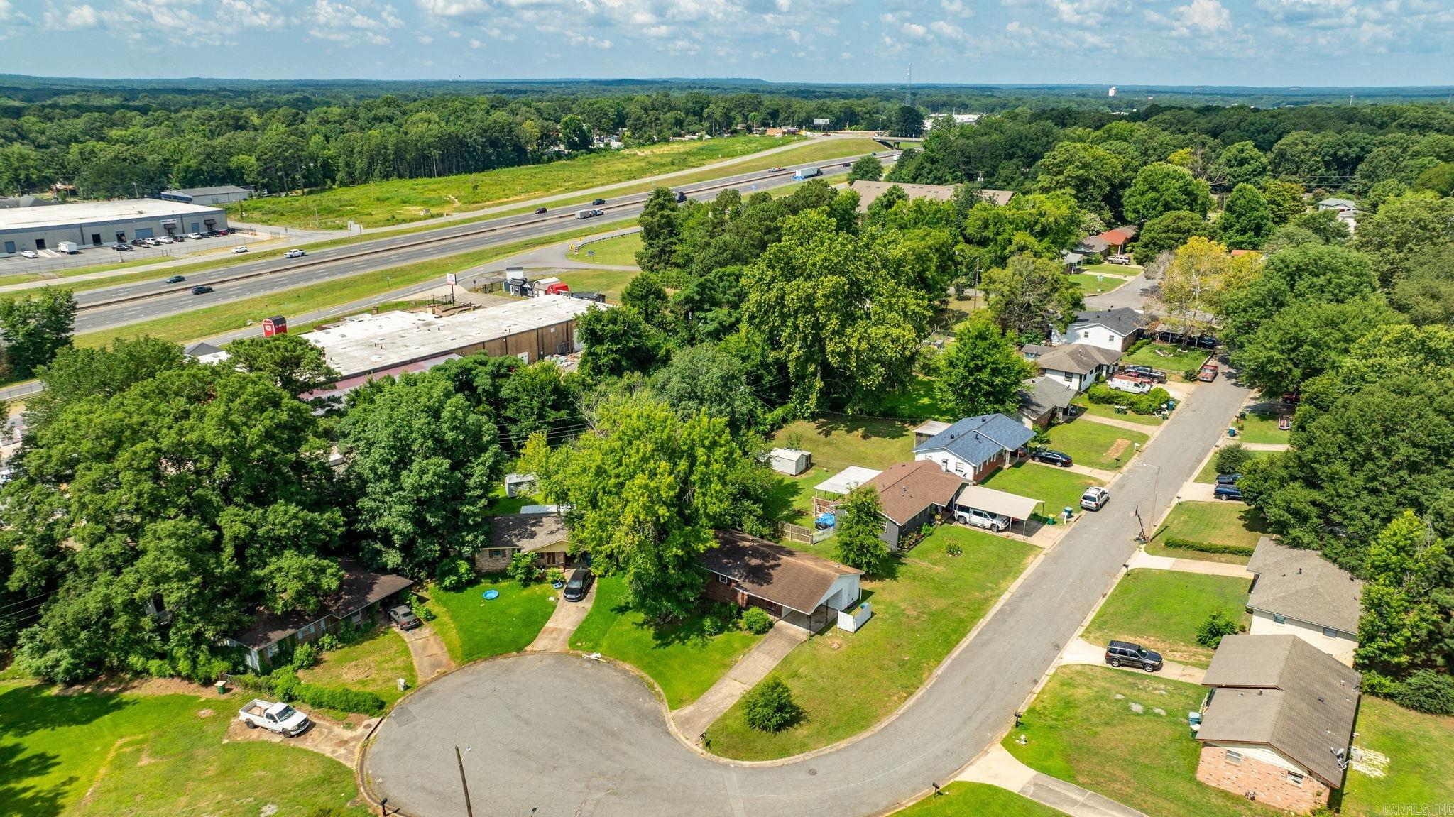 VILLAGE GREEN - Residential