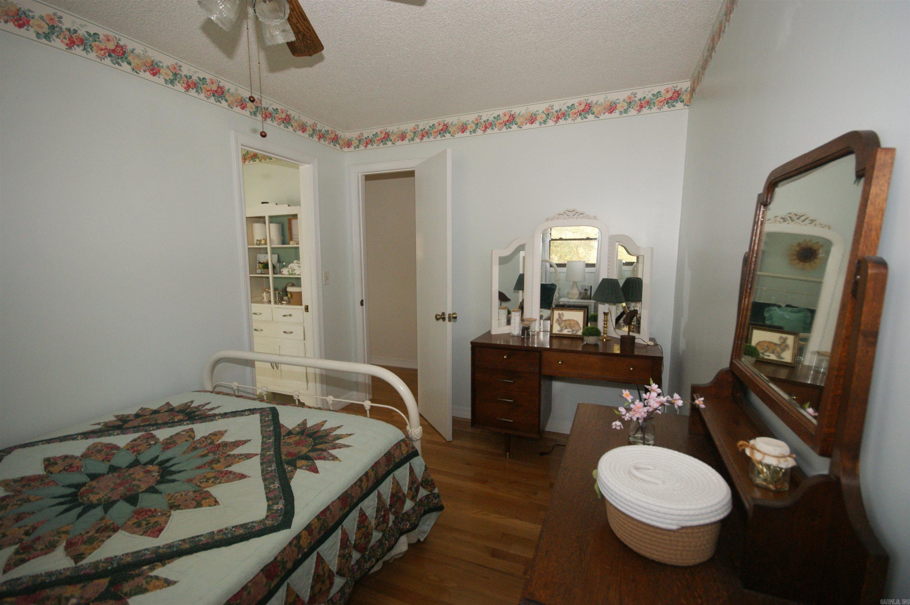 Lake Shore - Residential