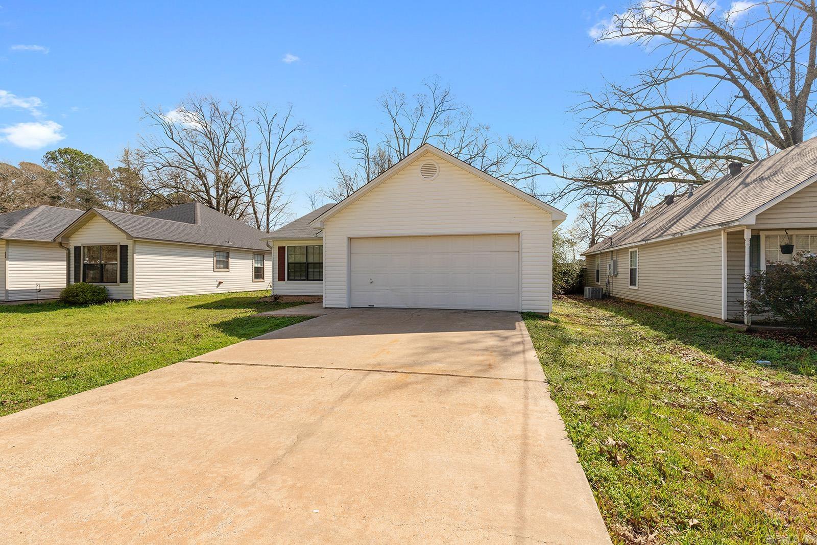 ORIGINAL TOWN-BRYANT - Residential