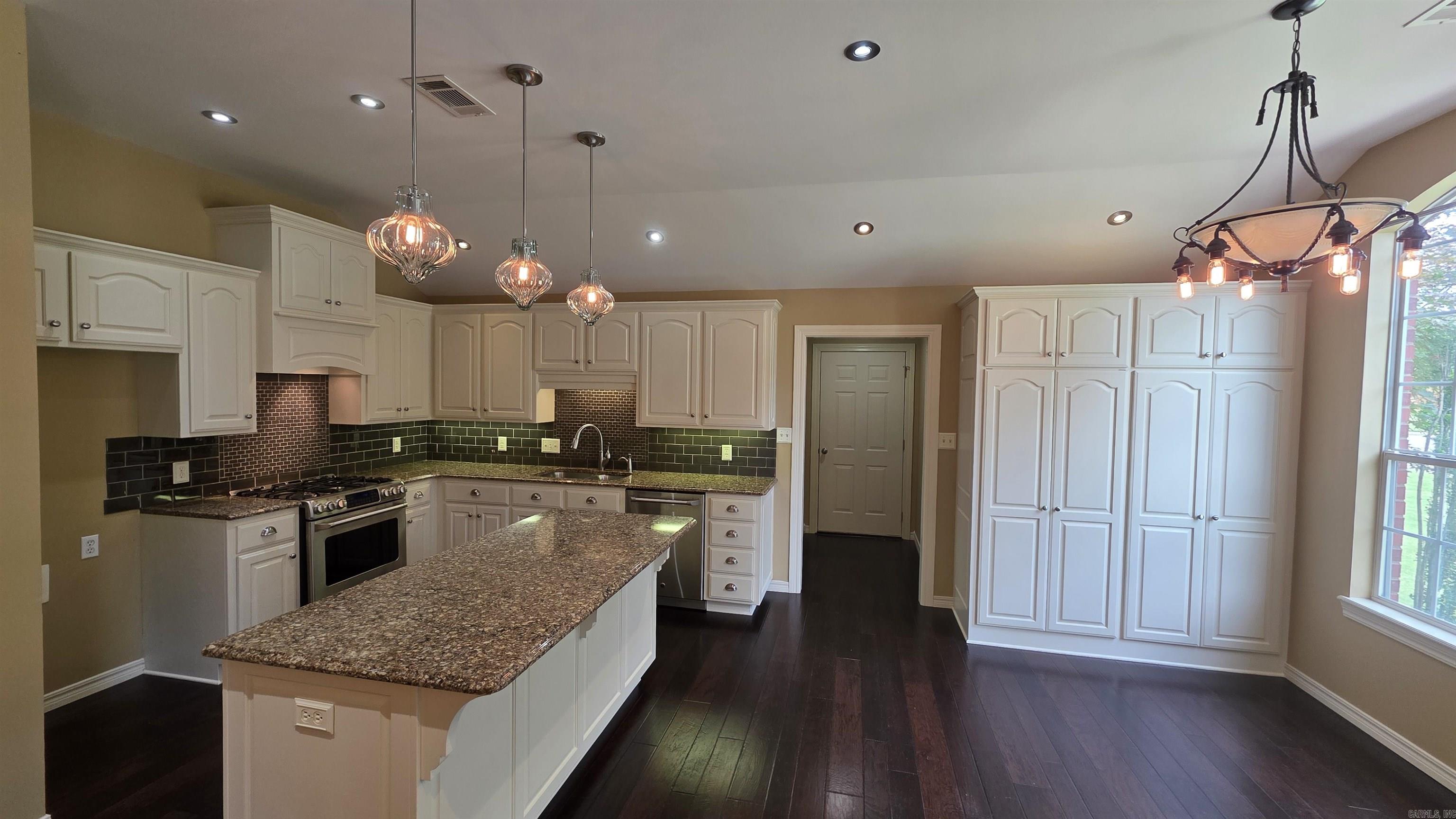 BROOKSIDE ESTATES - Residential