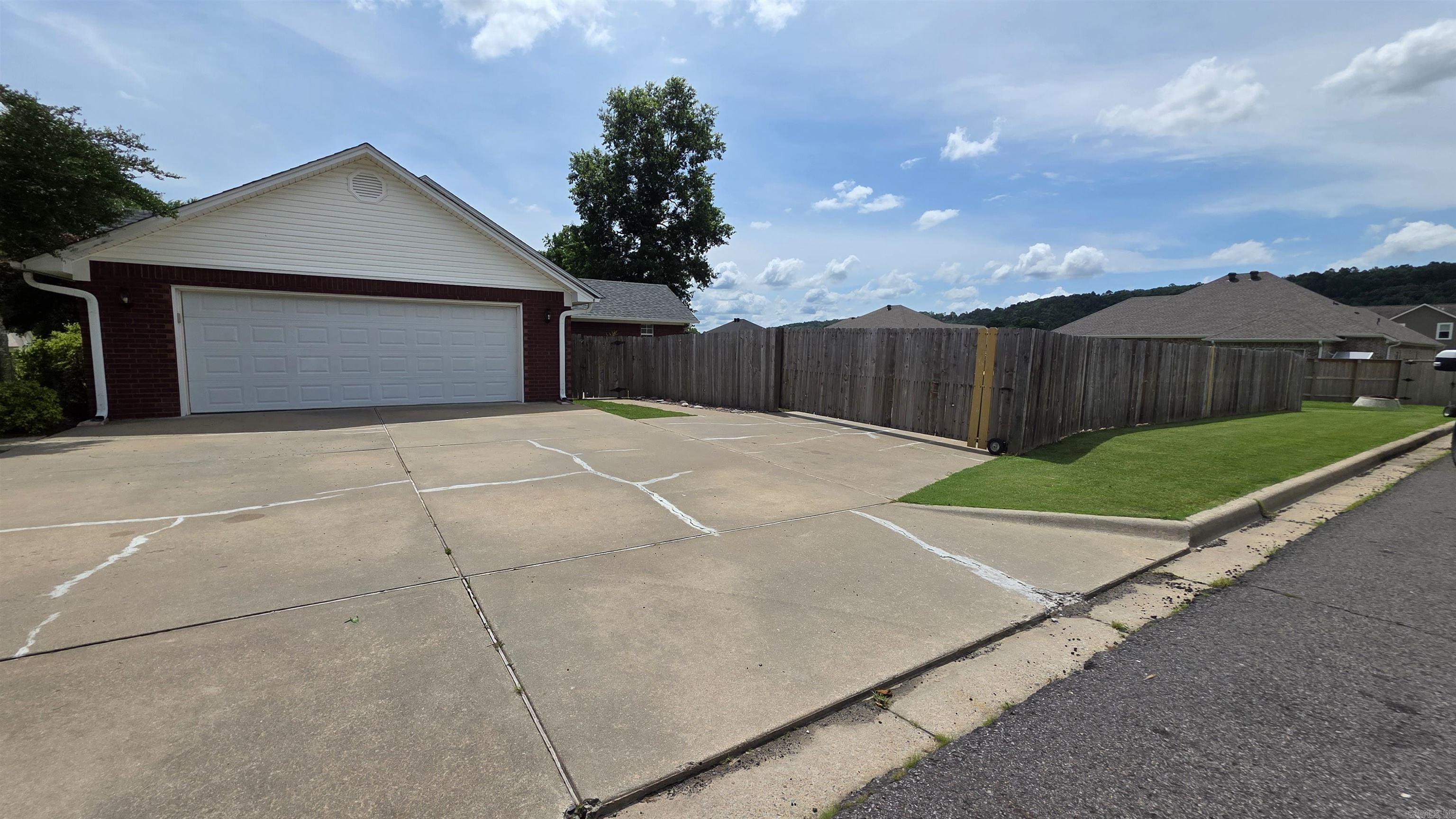 BROOKSIDE ESTATES - Residential