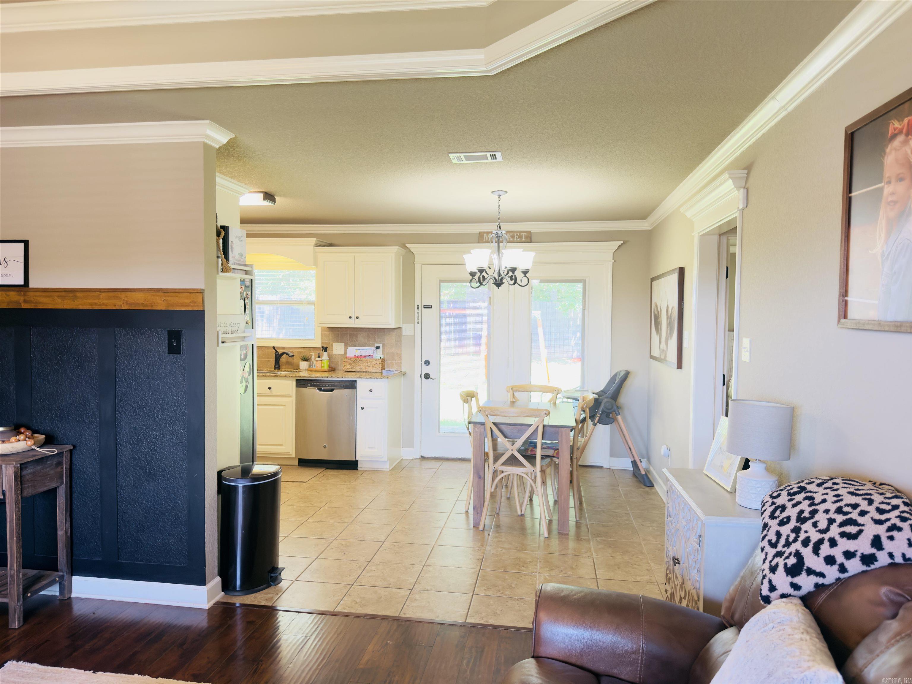 CROSS CREEK - Residential