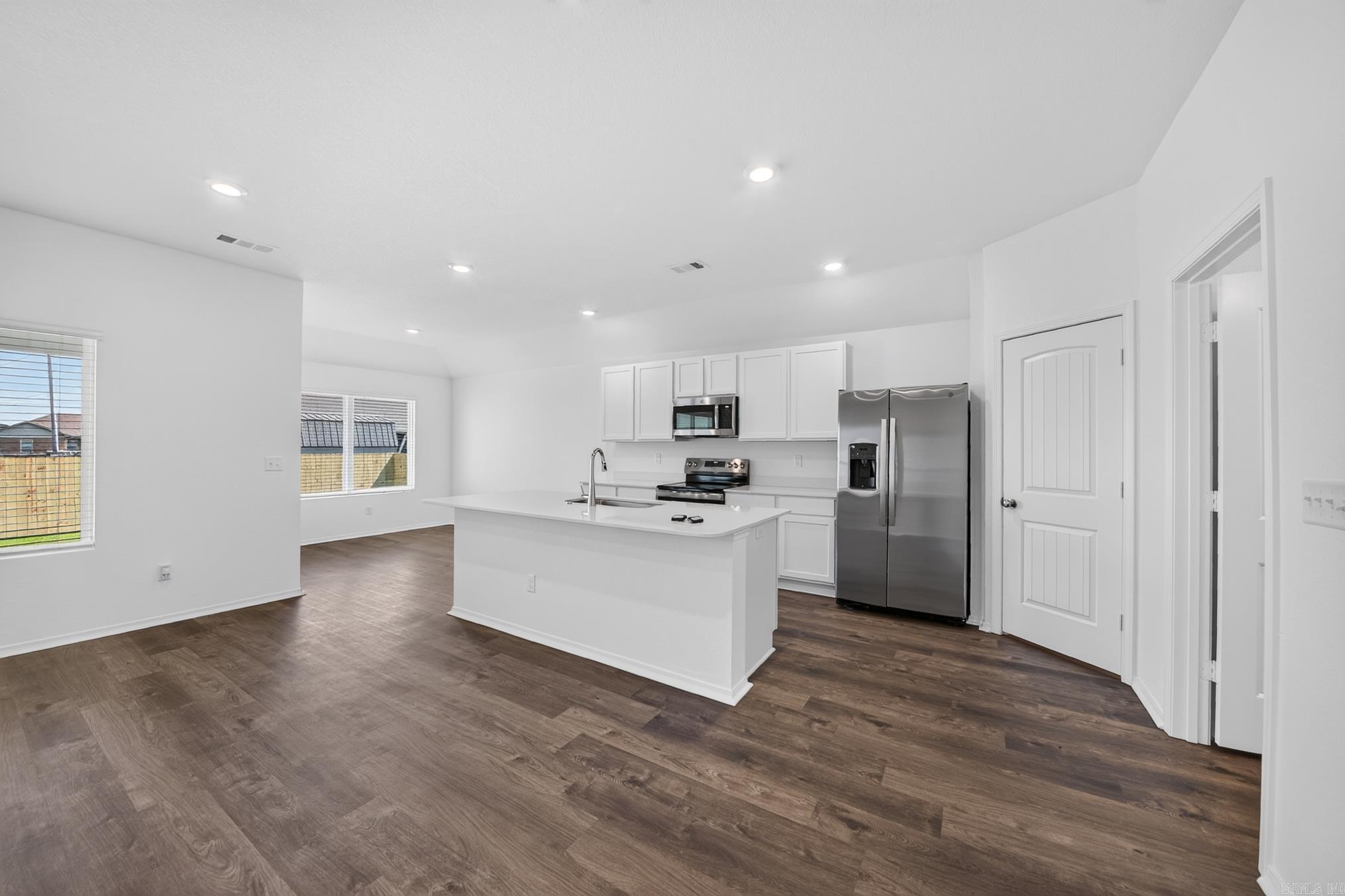 SOUTHFORK RANCH S/D PH I - Residential Lease