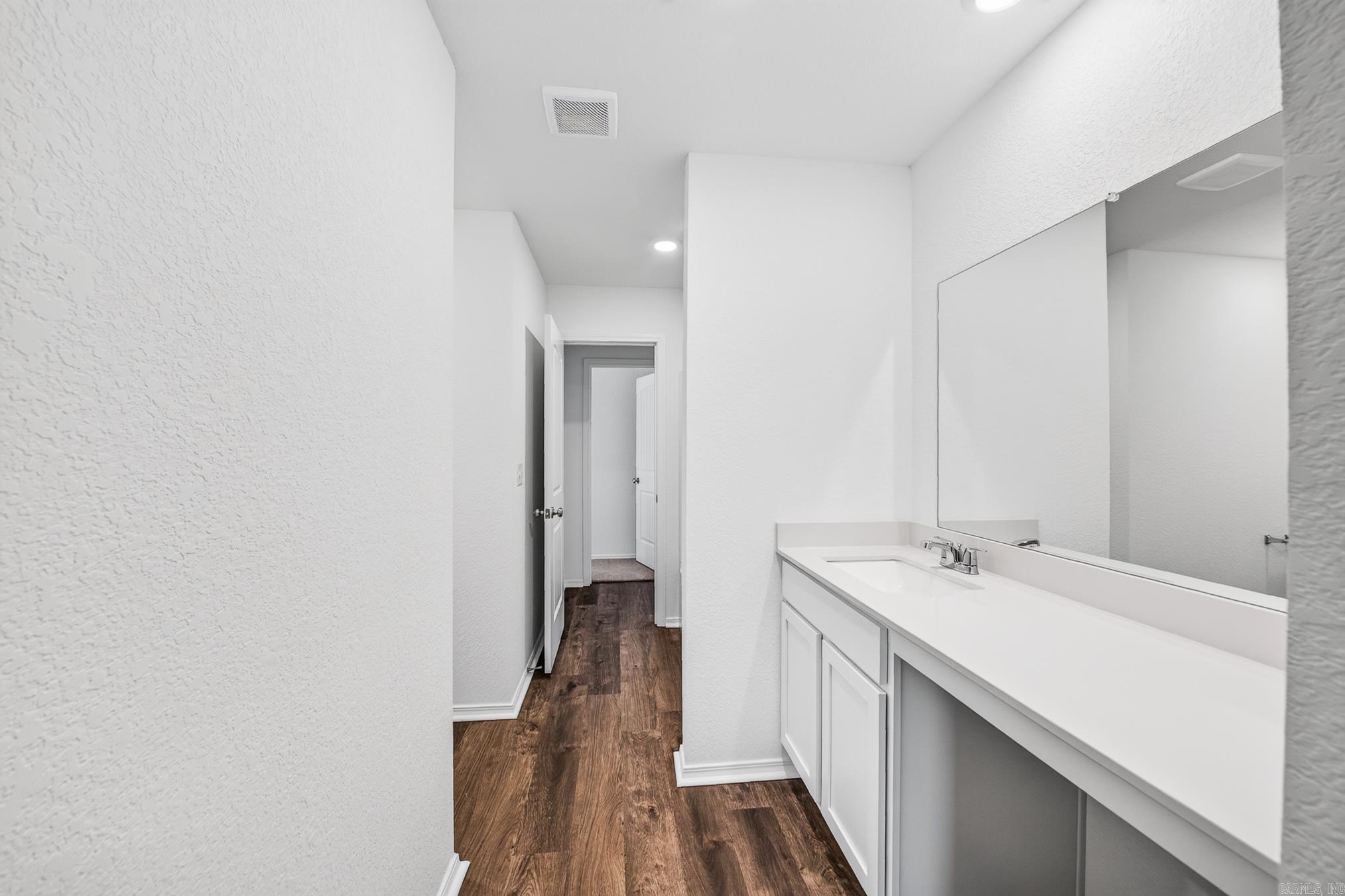 SOUTHFORK RANCH S/D PH I - Residential Lease