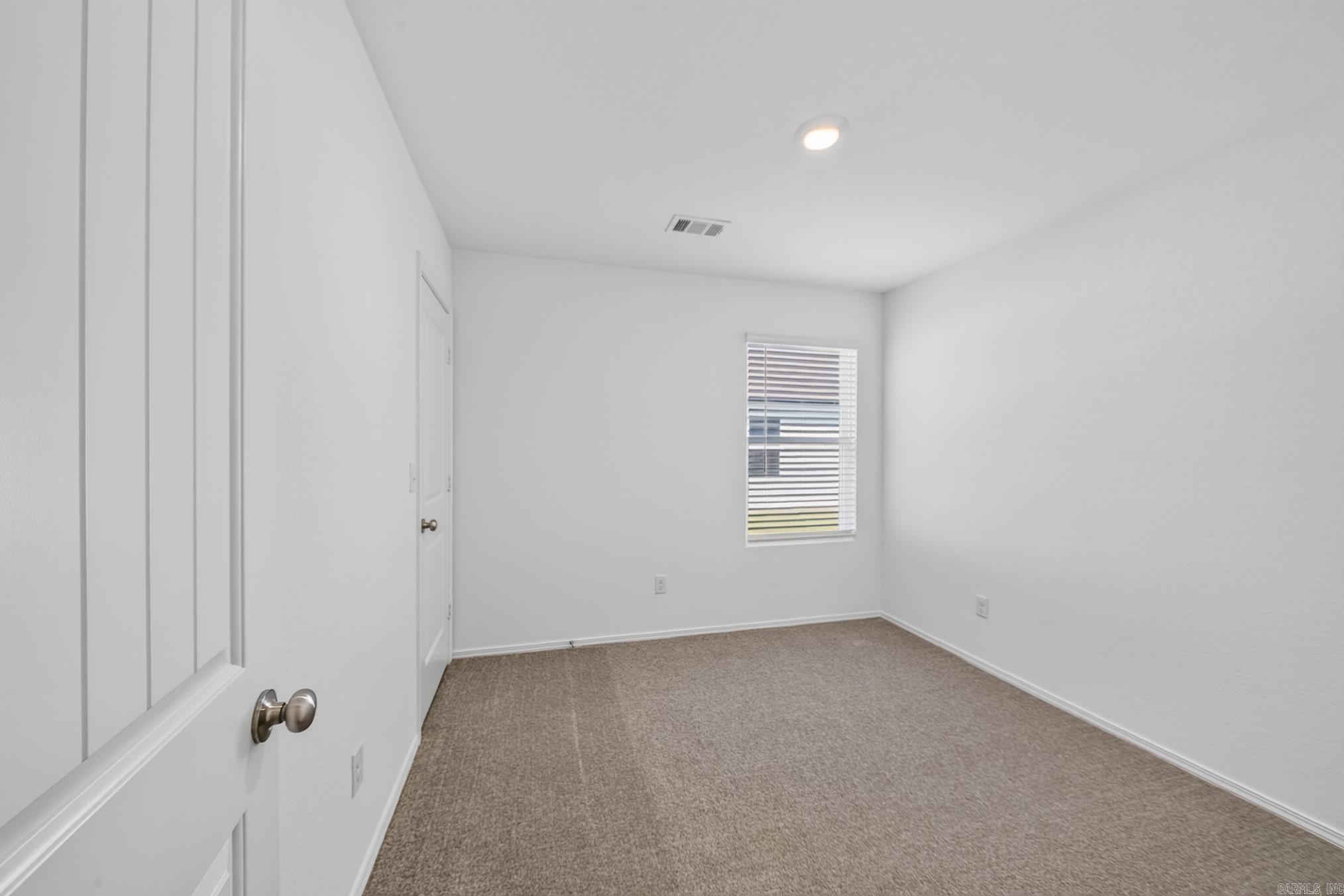 SOUTHFORK RANCH S/D PH I - Residential Lease