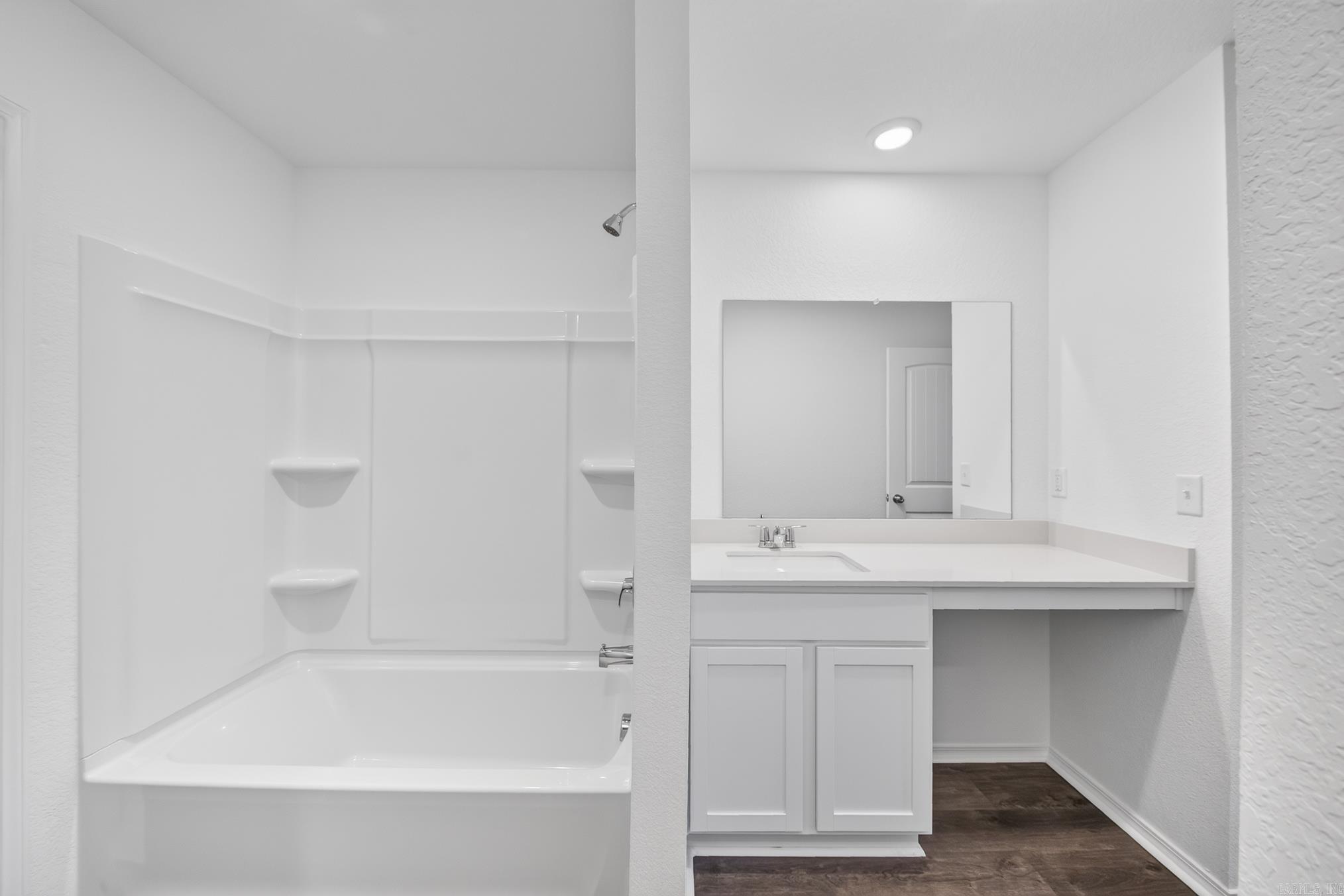 SOUTHFORK RANCH S/D PH I - Residential Lease