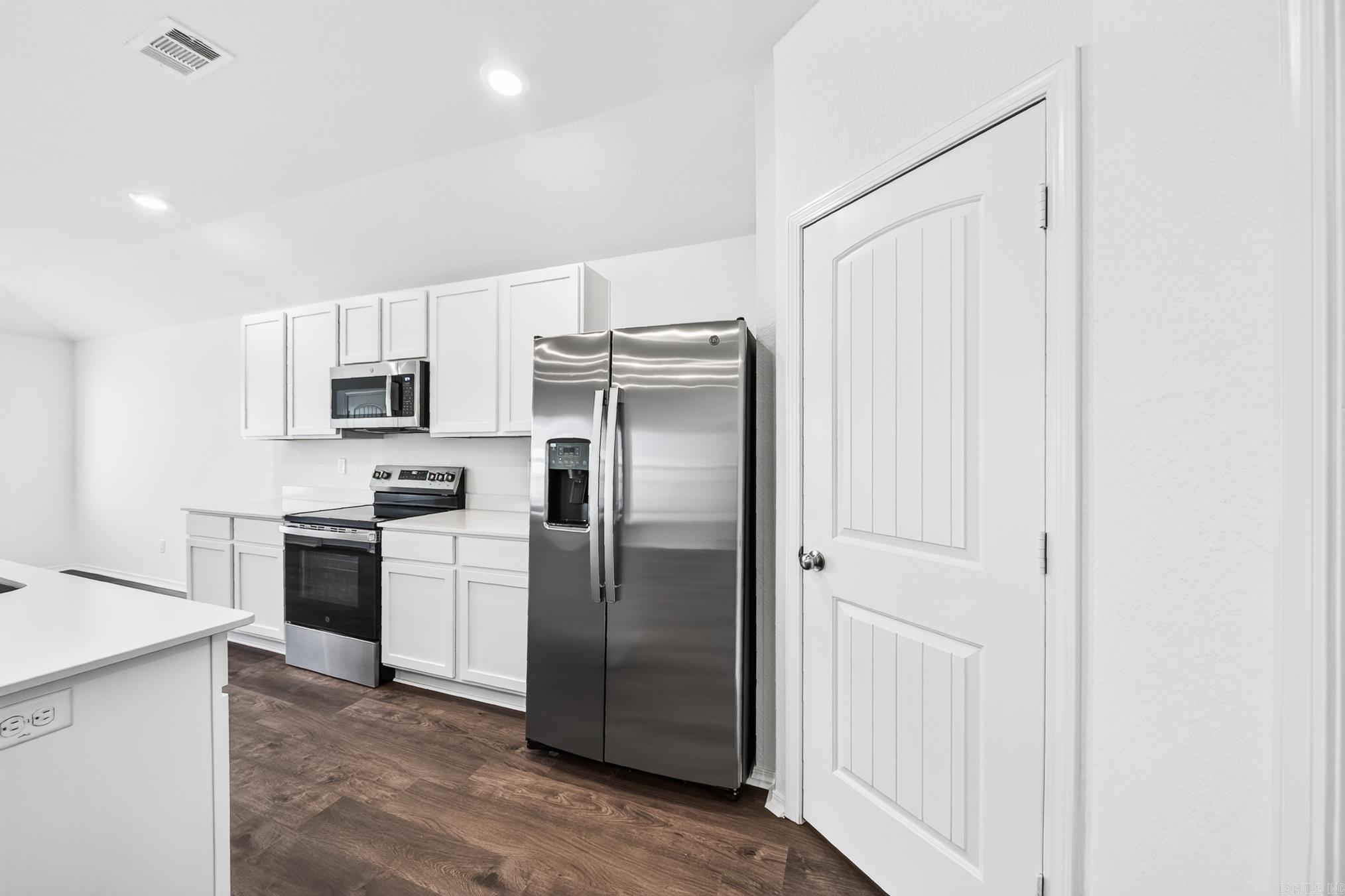 SOUTHFORK RANCH S/D PH I - Residential Lease