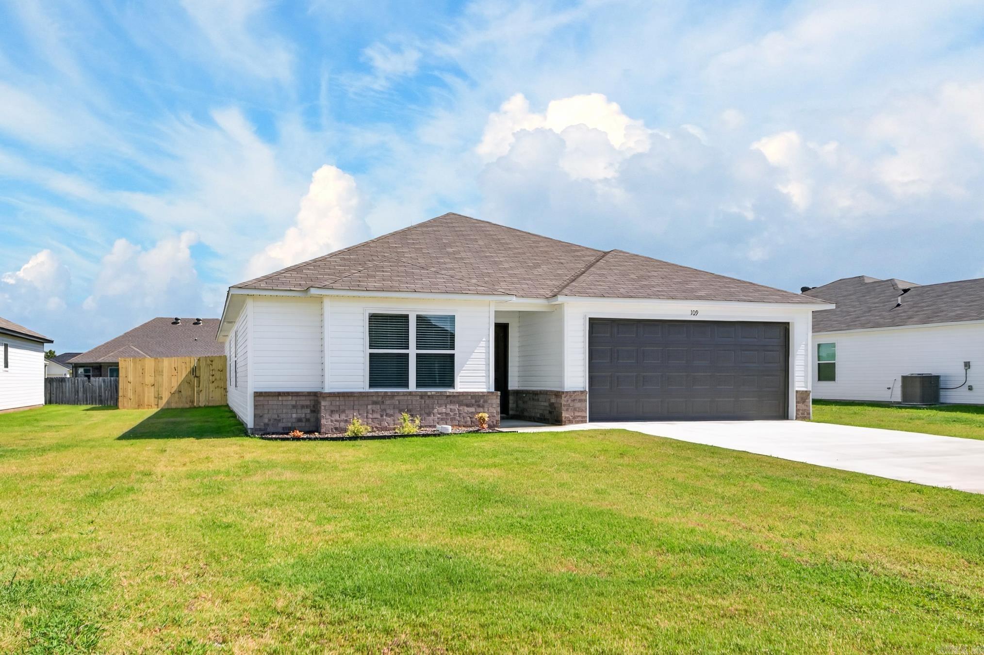 SOUTHFORK RANCH S/D PH I - Residential Lease