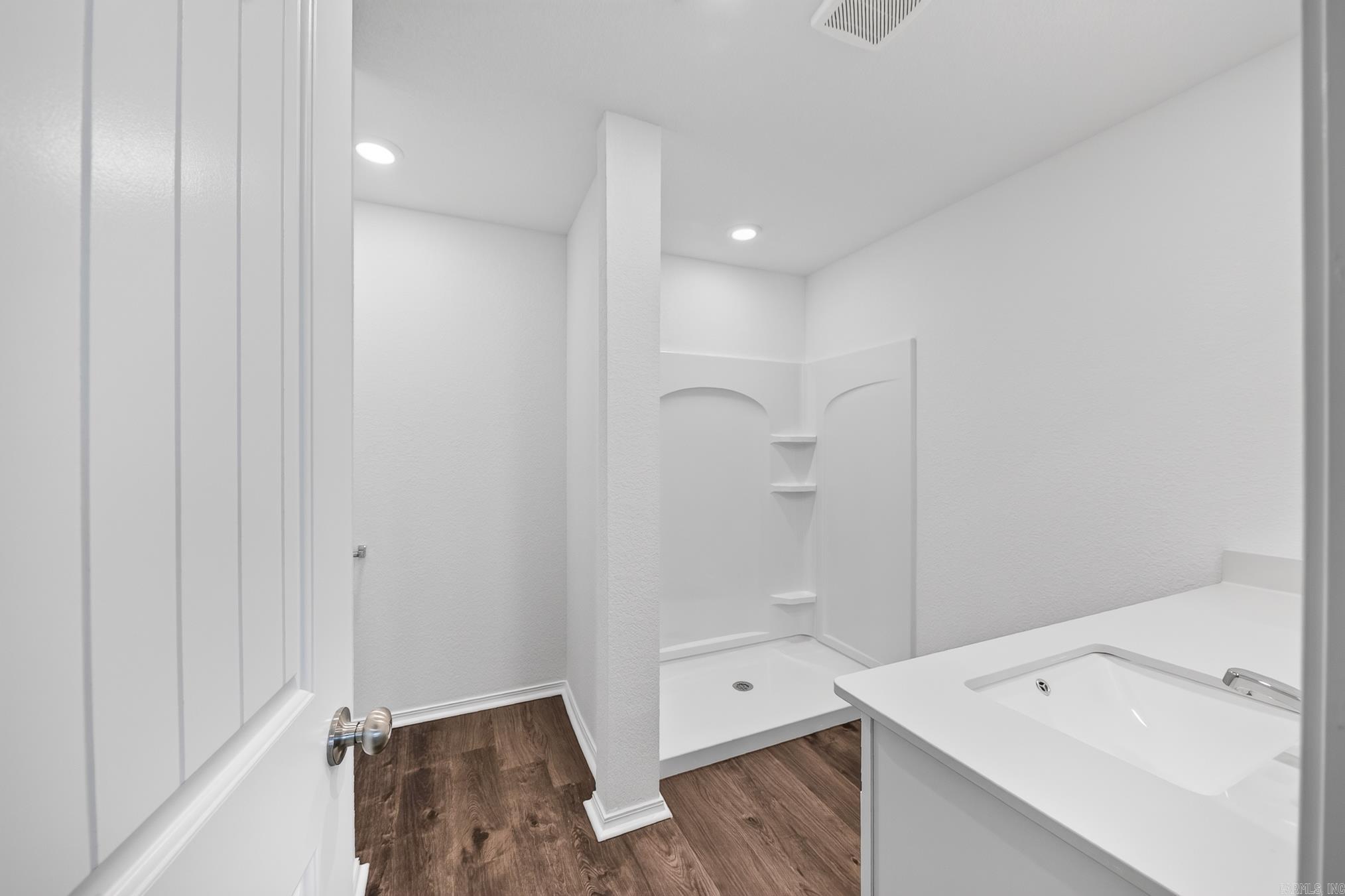 SOUTHFORK RANCH S/D PH I - Residential Lease