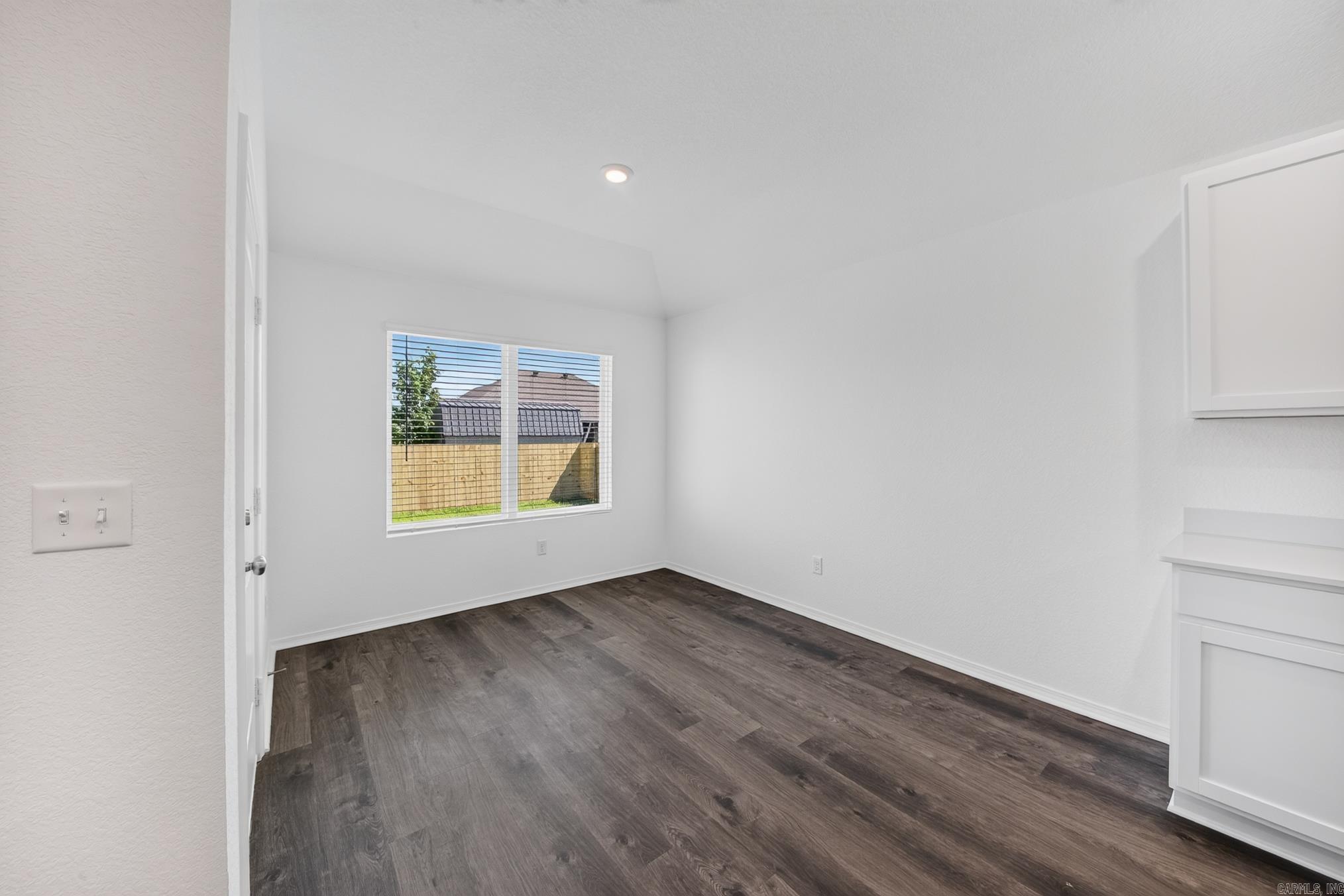 SOUTHFORK RANCH S/D PH I - Residential Lease