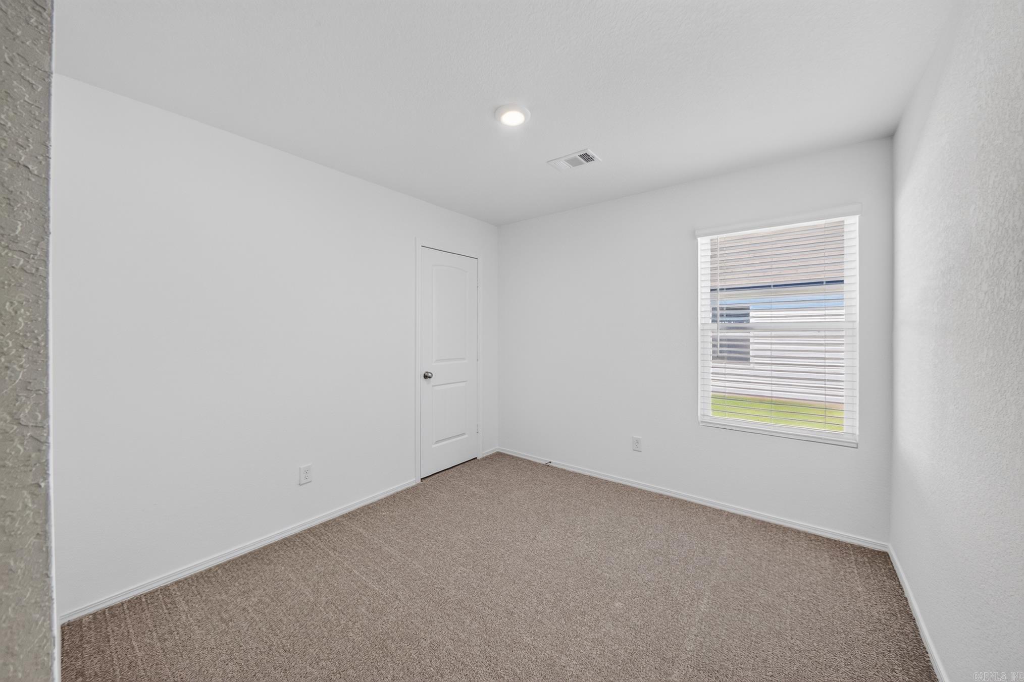 SOUTHFORK RANCH S/D PH I - Residential Lease