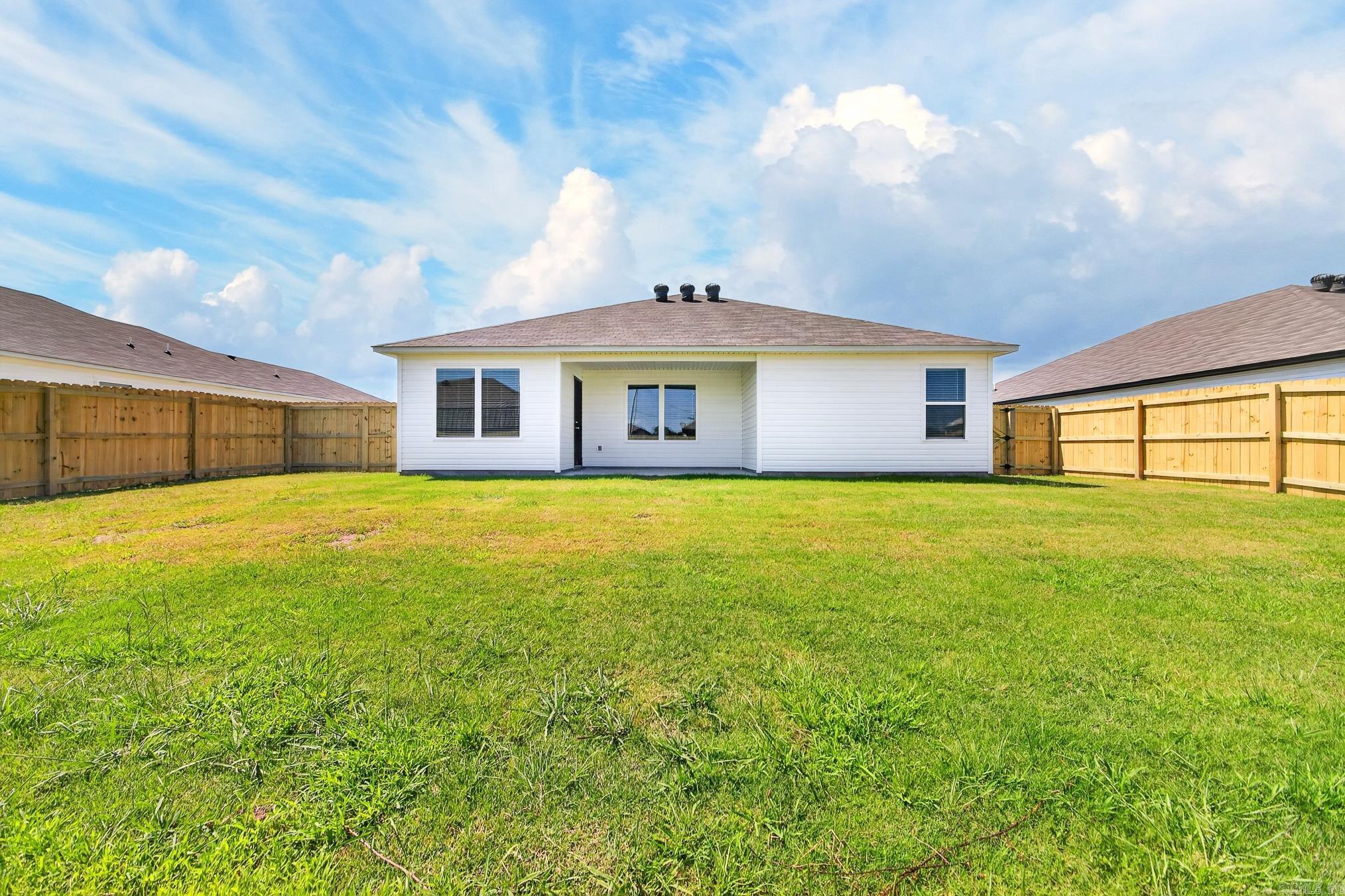 SOUTHFORK RANCH S/D PH I - Residential Lease
