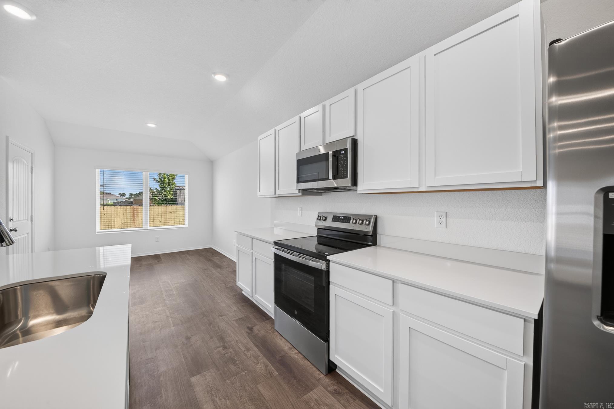 SOUTHFORK RANCH S/D PH I - Residential Lease