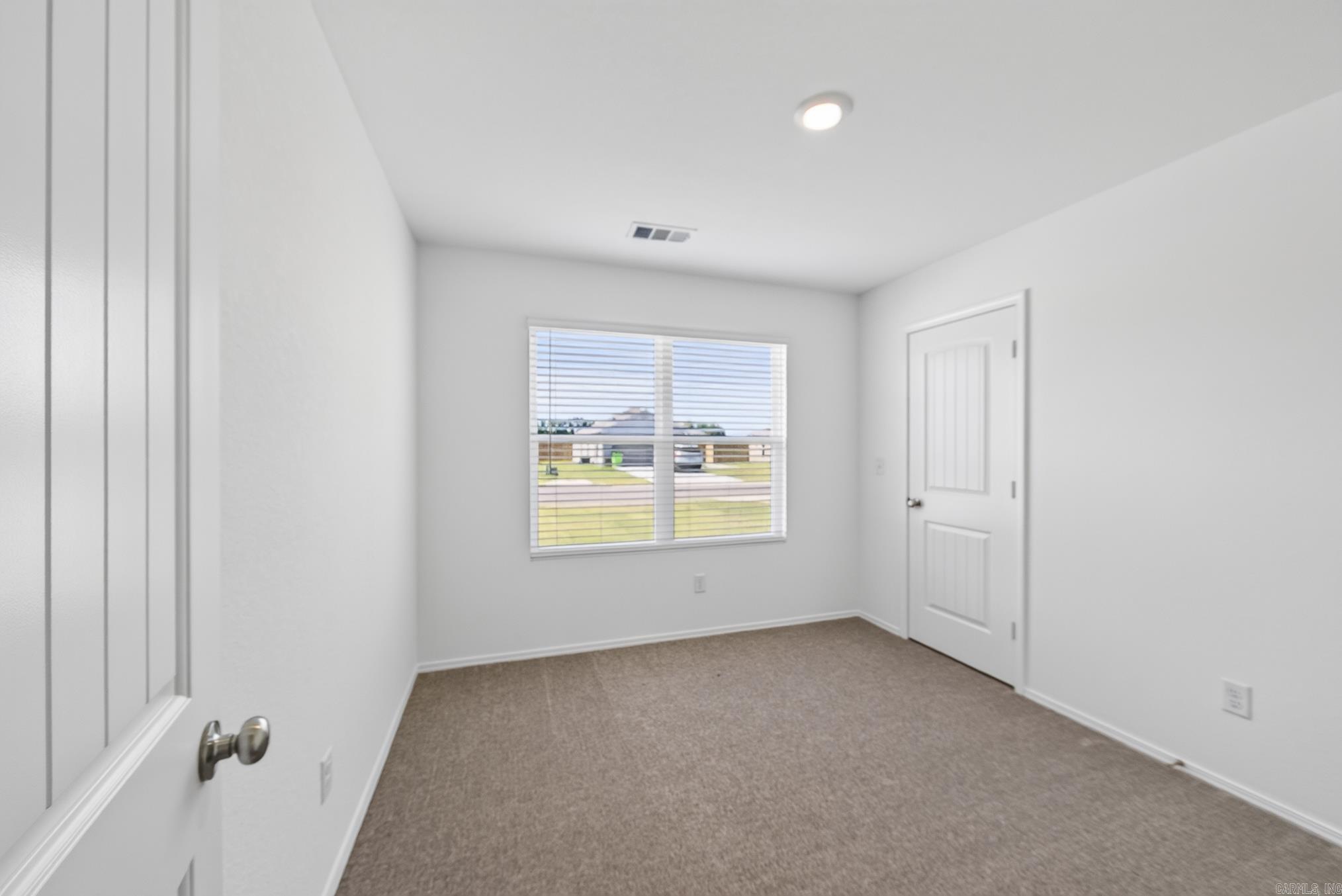 SOUTHFORK RANCH S/D PH I - Residential Lease