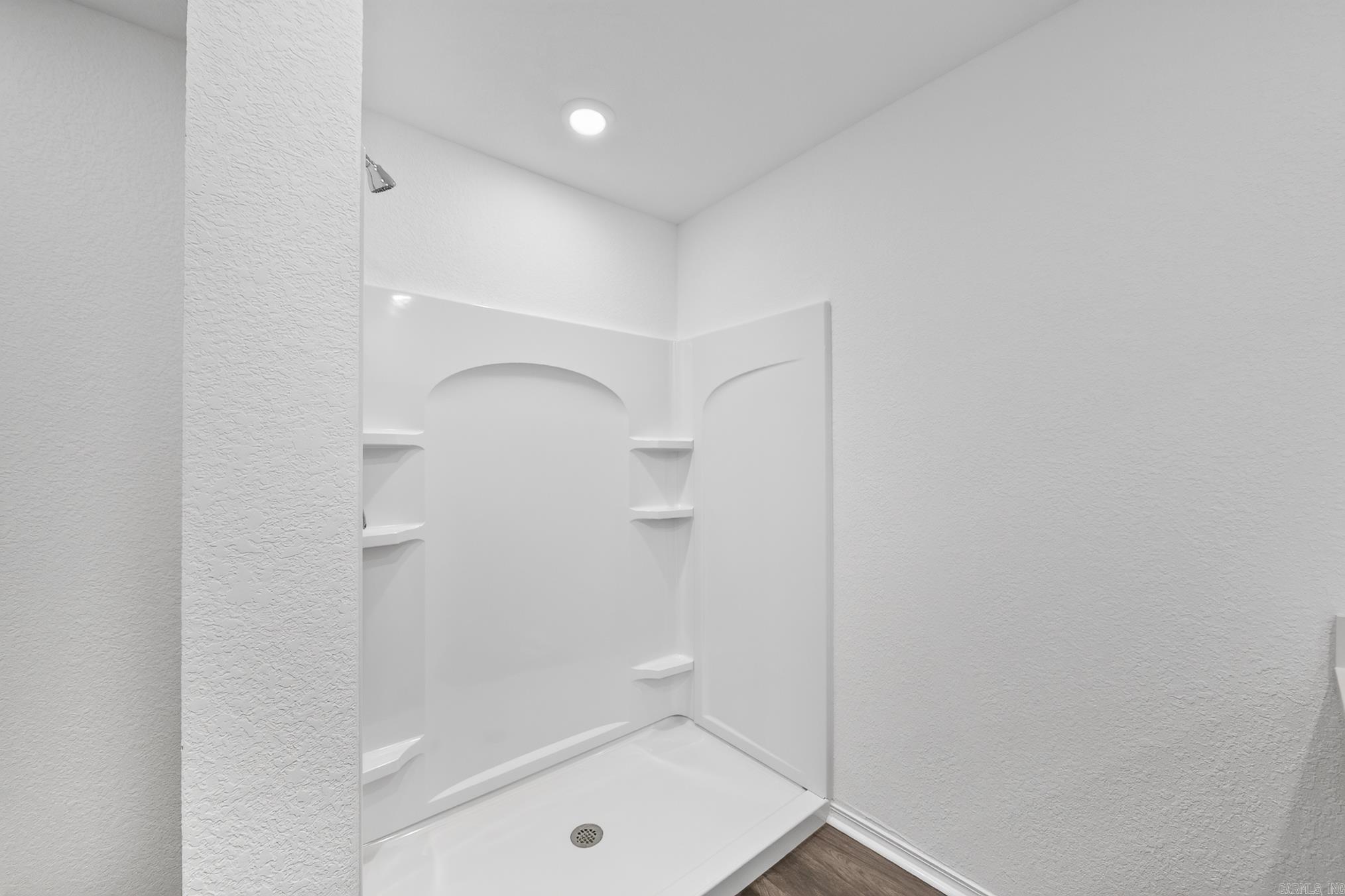 SOUTHFORK RANCH S/D PH I - Residential Lease