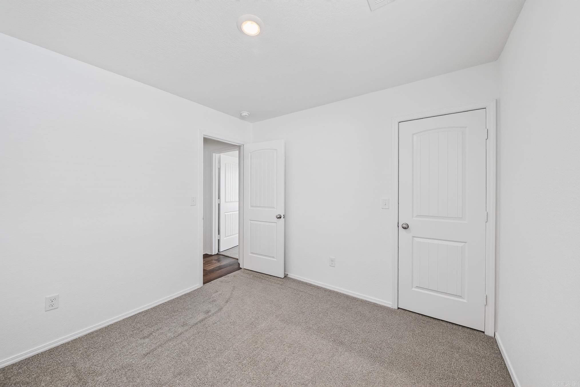 SOUTHFORK RANCH S/D PH I - Residential Lease