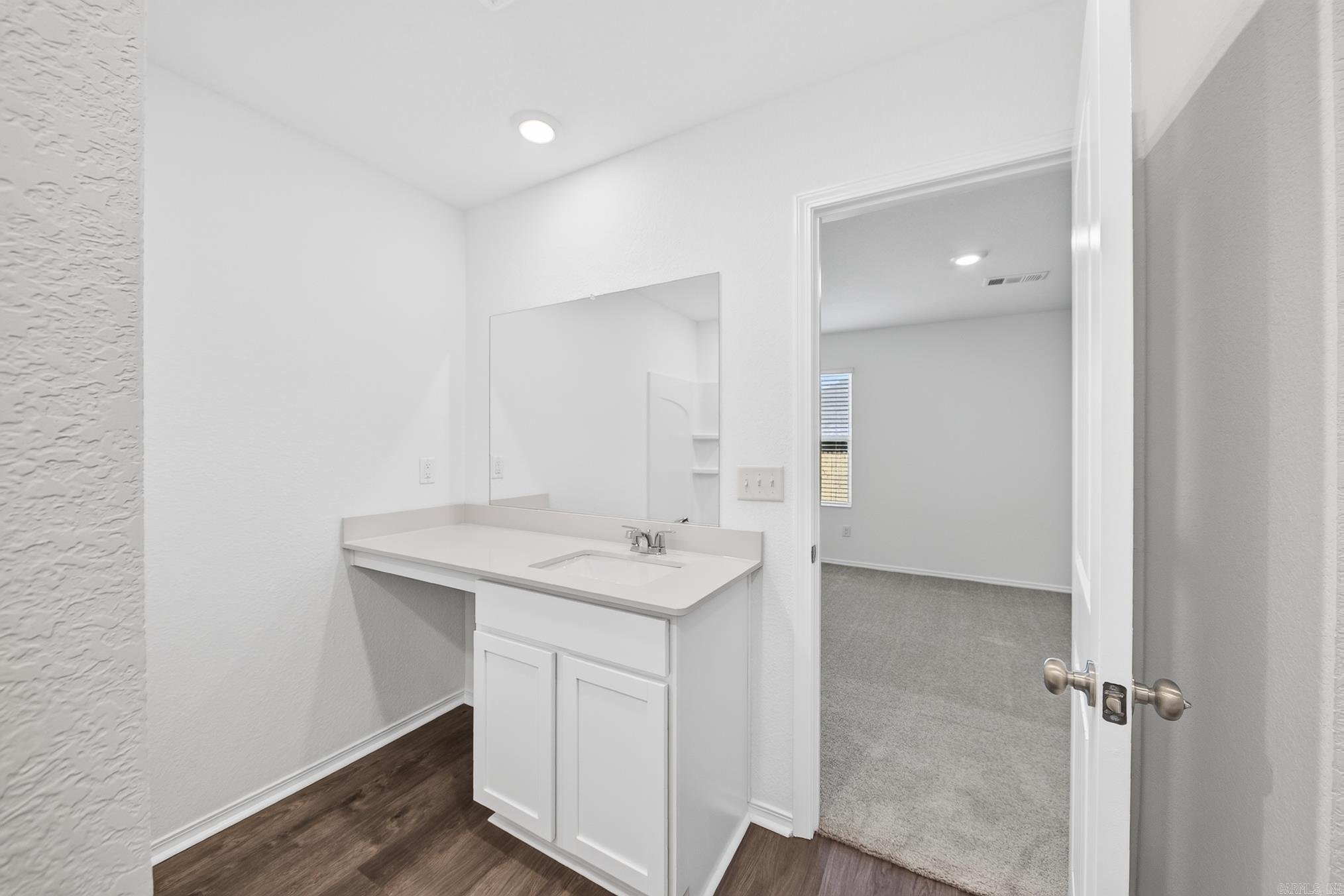 SOUTHFORK RANCH S/D PH I - Residential Lease