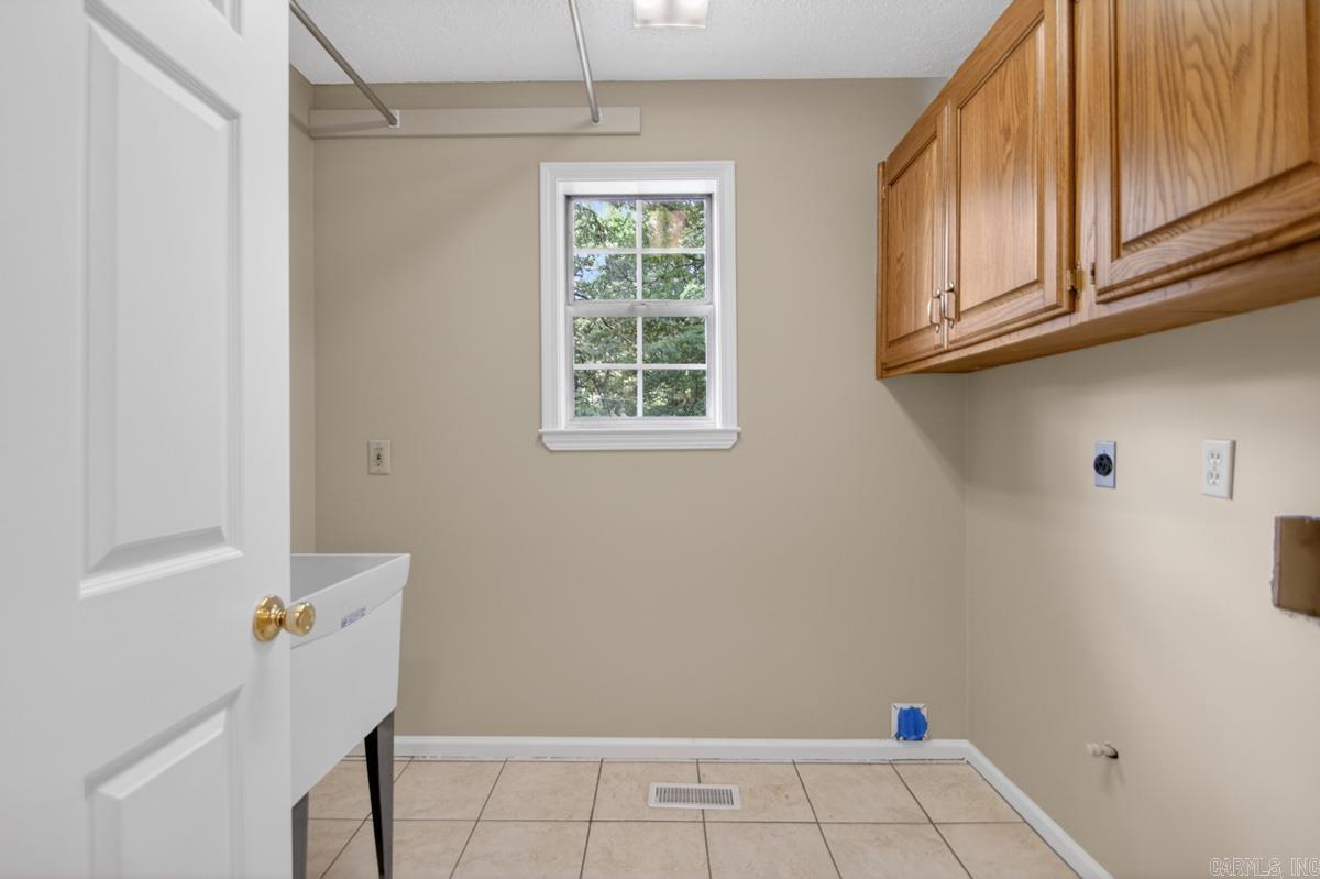 PLANTATION ACRES - Residential