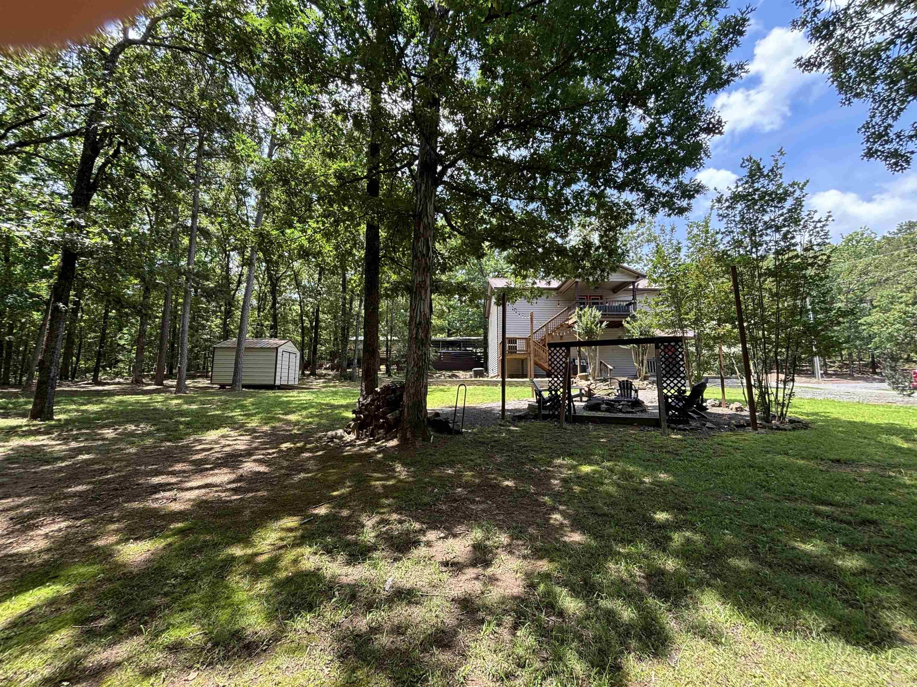 WHISPERING SPRINGS - Residential