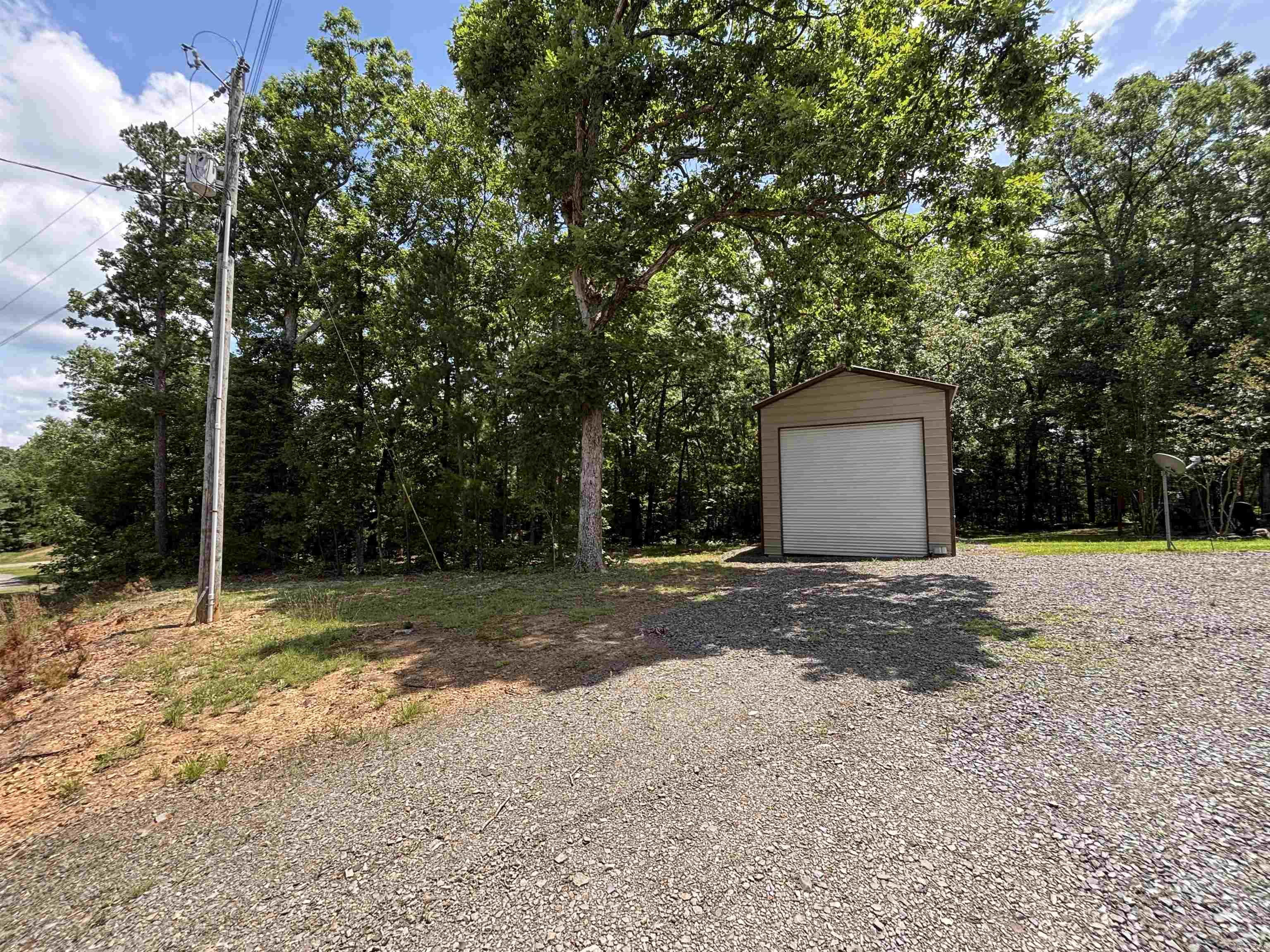WHISPERING SPRINGS - Residential