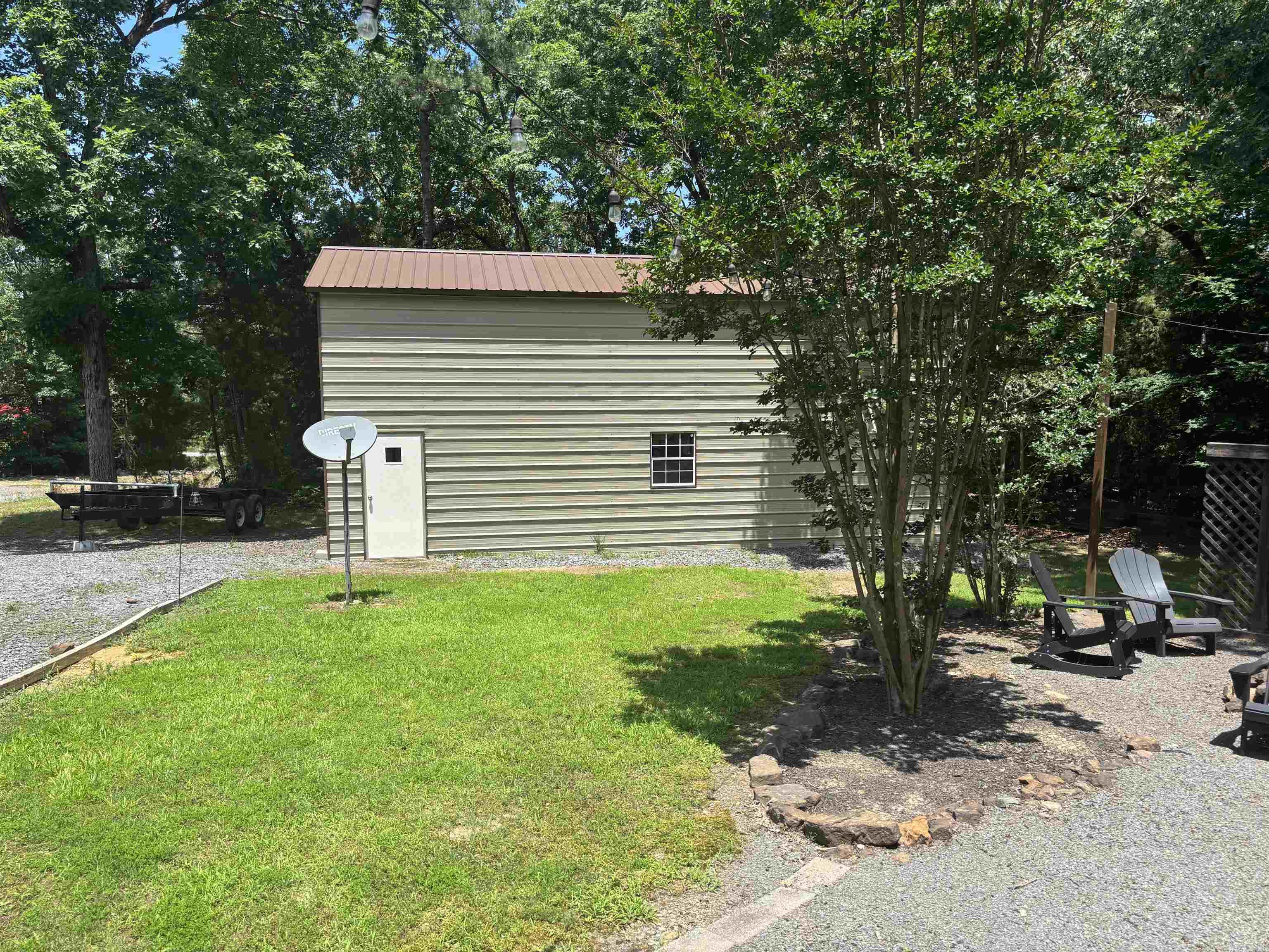 WHISPERING SPRINGS - Residential