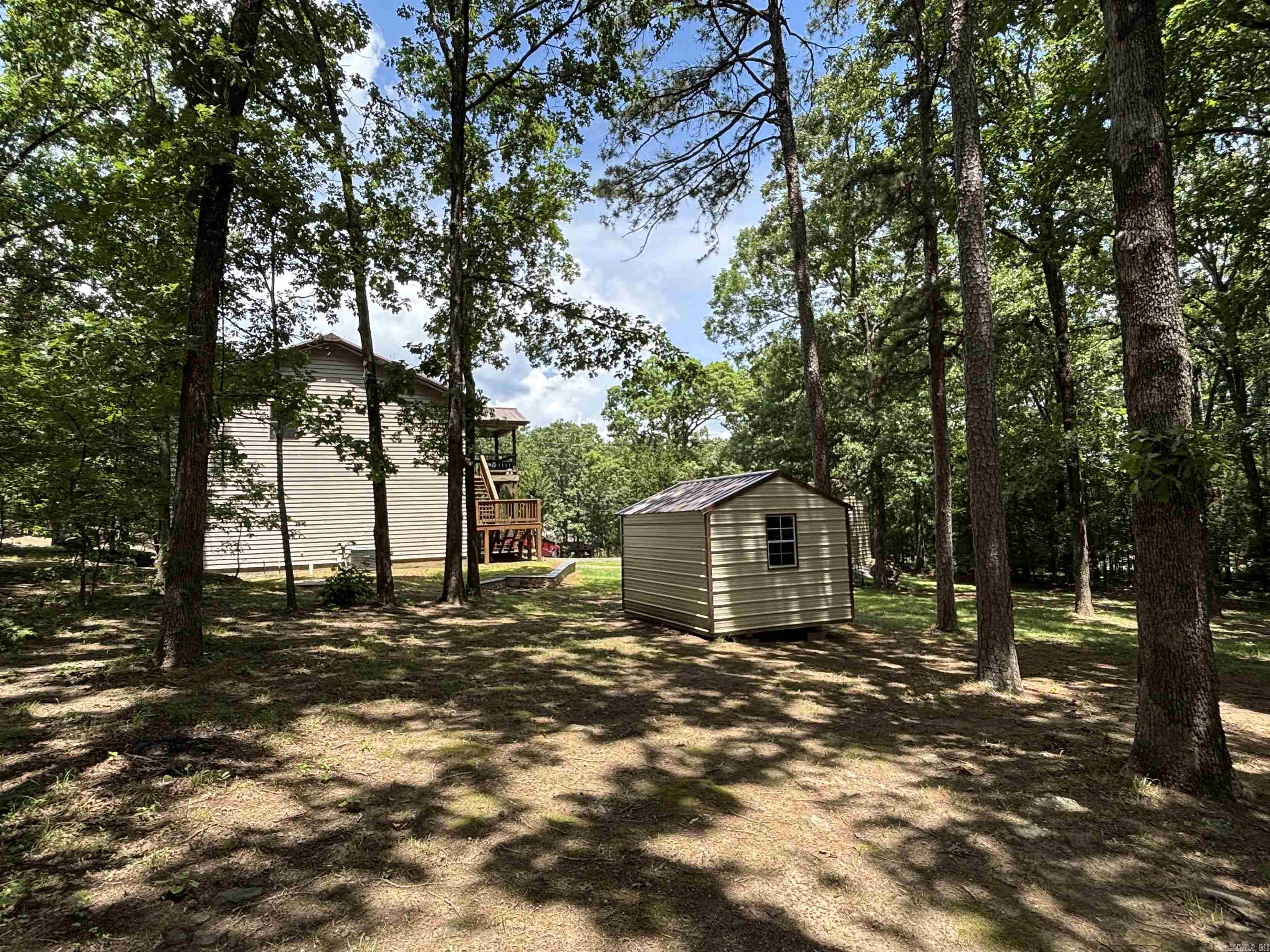 WHISPERING SPRINGS - Residential