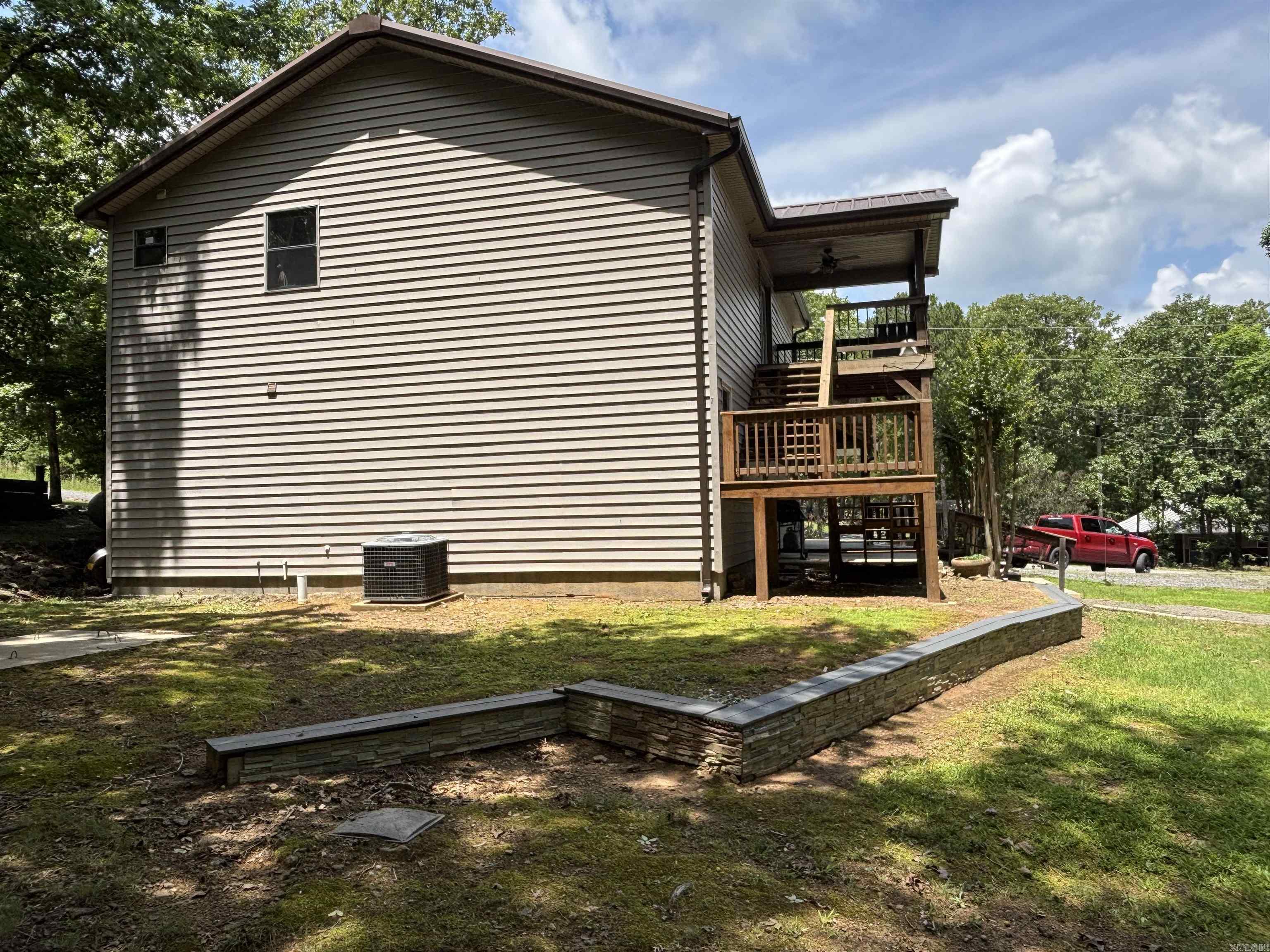 WHISPERING SPRINGS - Residential